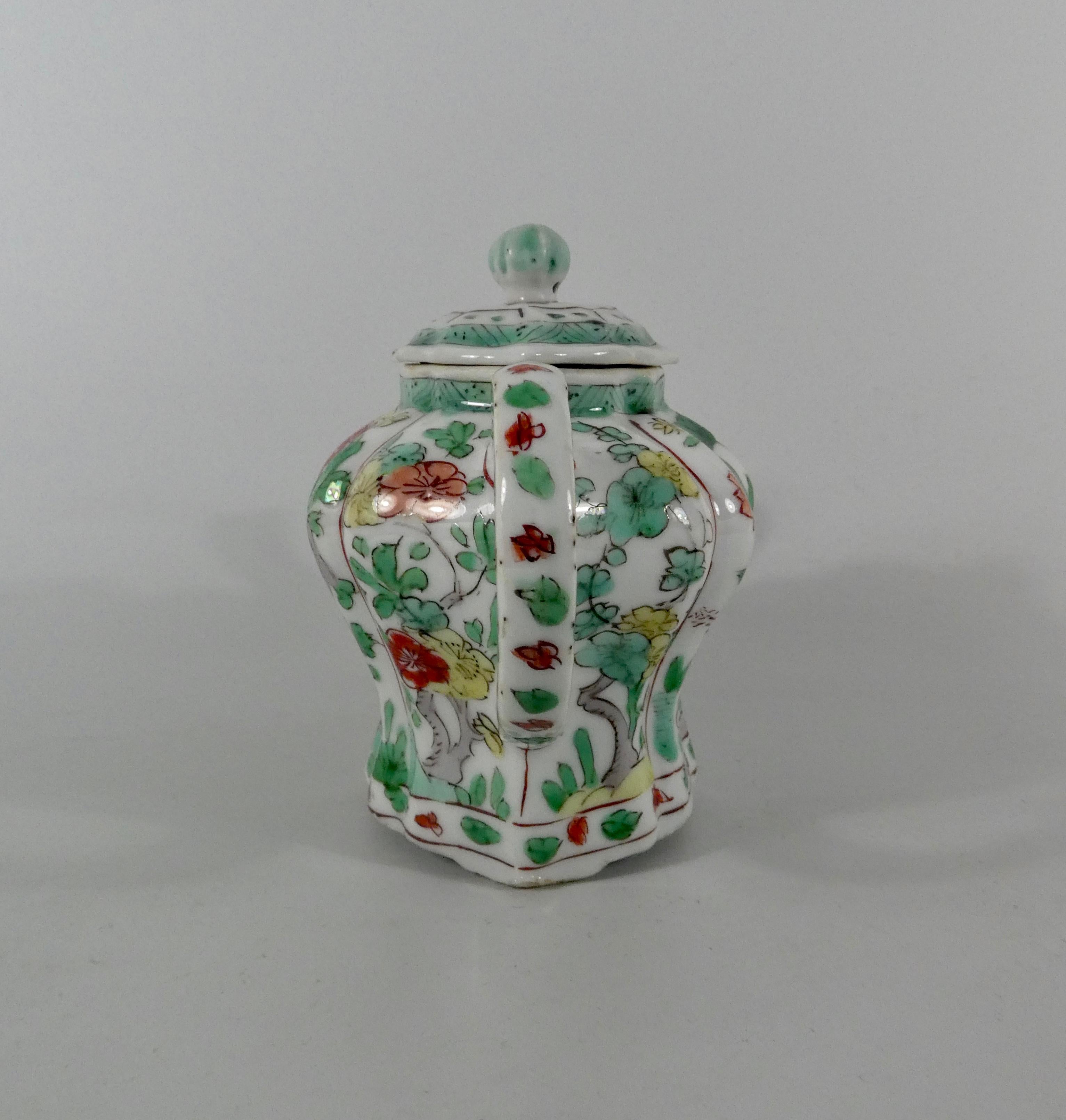 Chinesisches Porzellan Teekanne & Deckel:: Famille Verte:: um 1700:: Kangxi-Periode 5