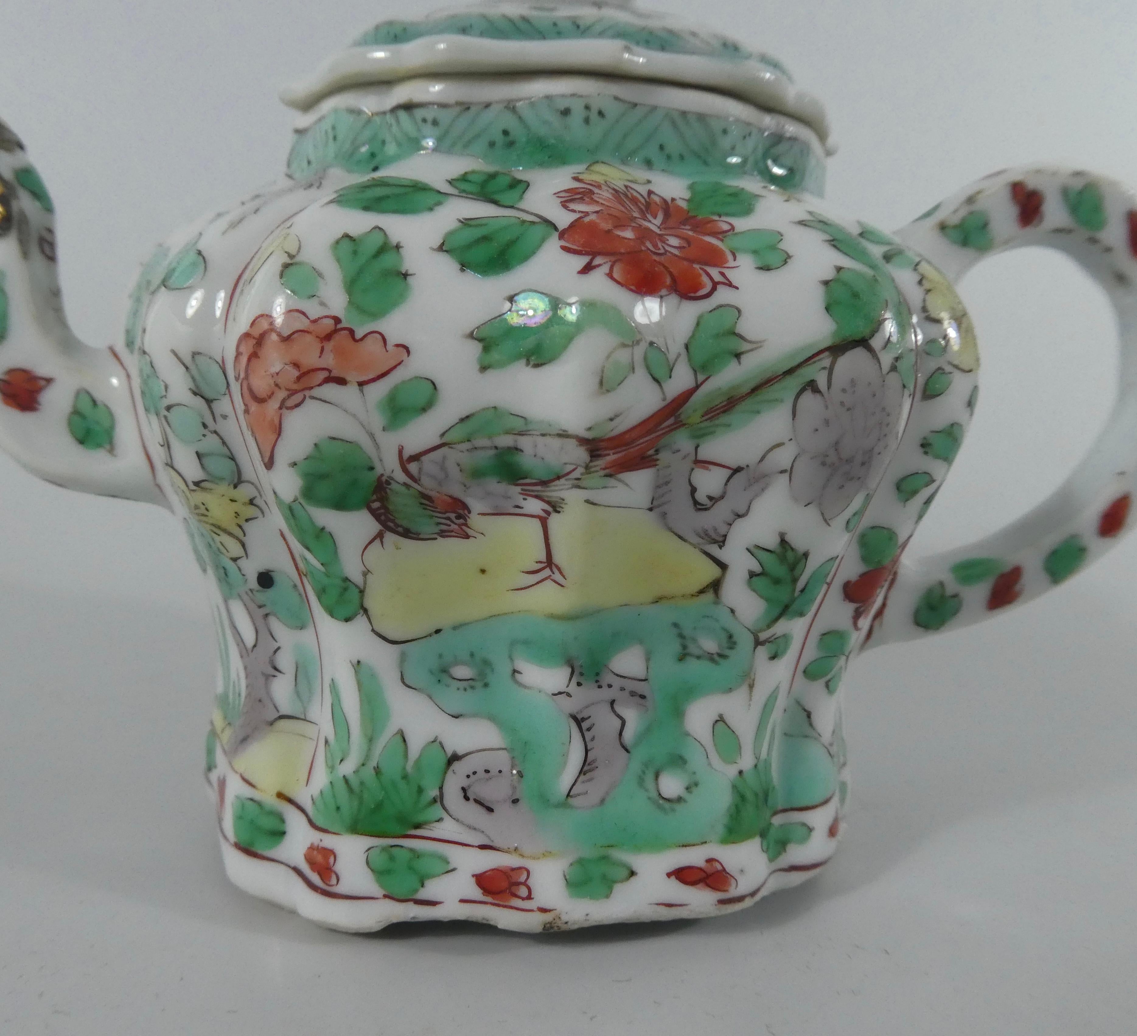 Chinesisches Porzellan Teekanne & Deckel:: Famille Verte:: um 1700:: Kangxi-Periode (Chinoiserie)
