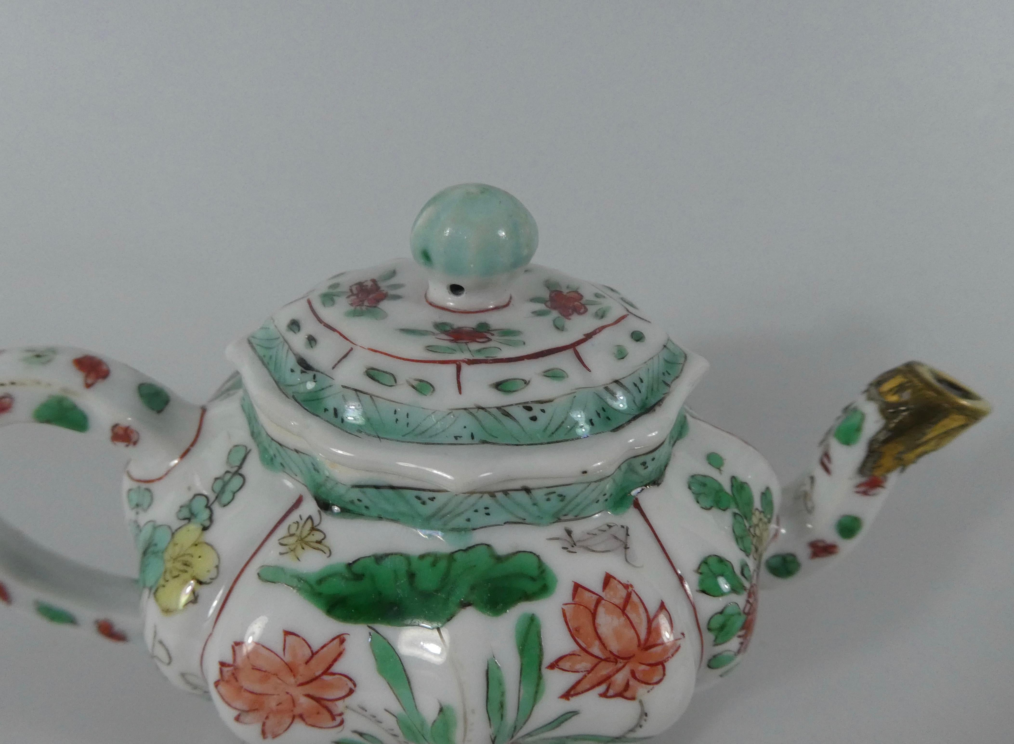 Chinesisches Porzellan Teekanne & Deckel:: Famille Verte:: um 1700:: Kangxi-Periode 2