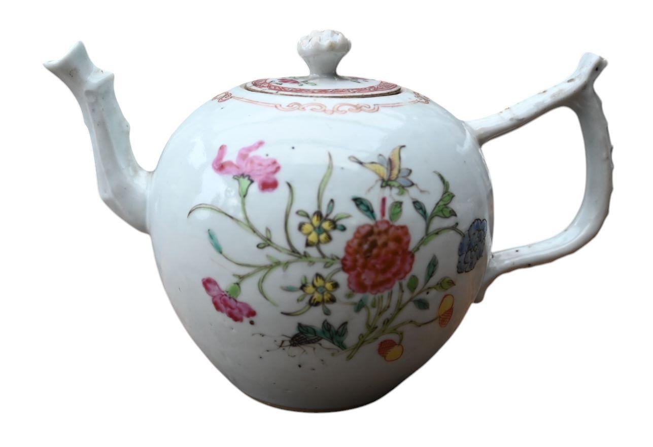 Chinese Export Chinese Porcelain Teapot , Famille Rose, 18th Century, Qianlong period For Sale
