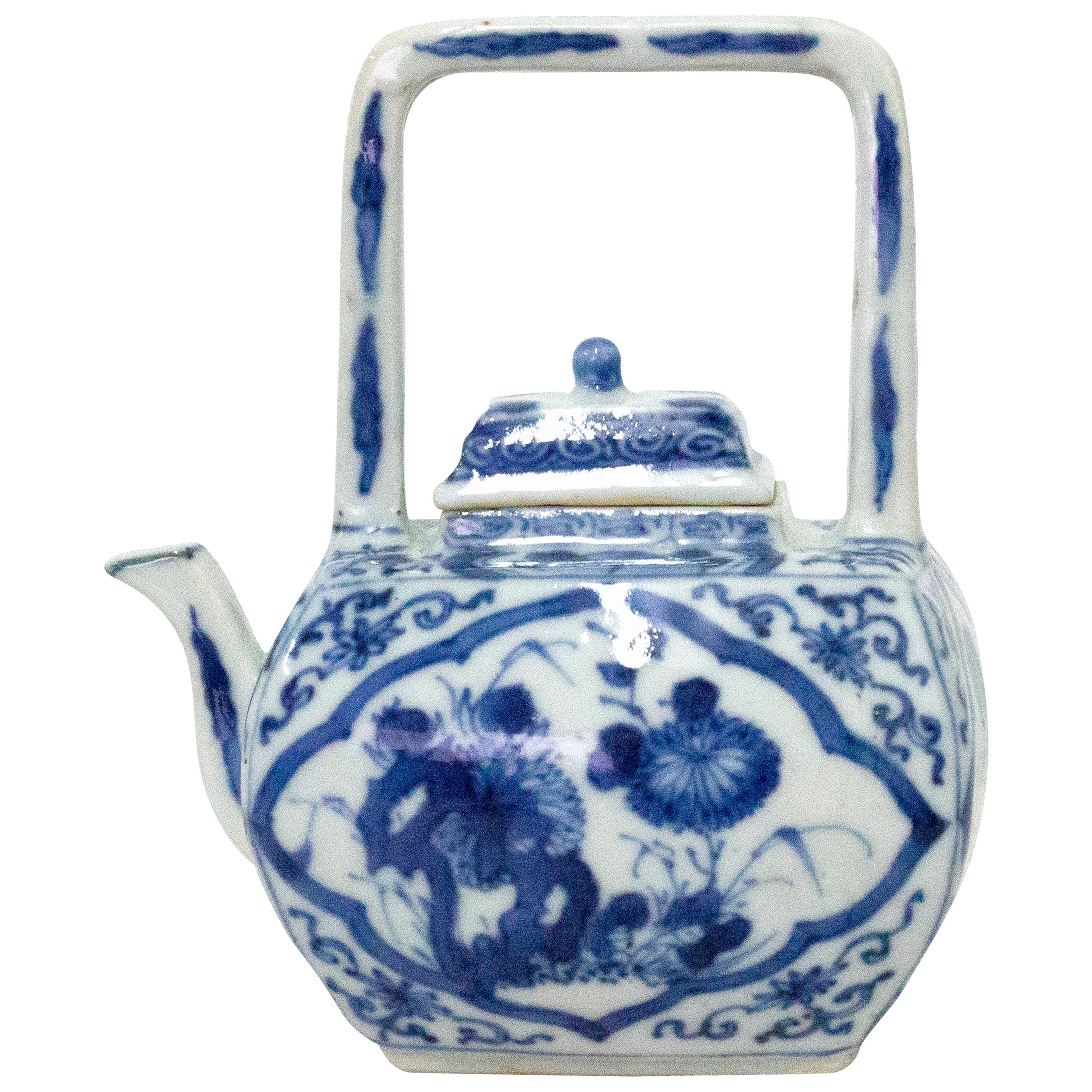Chinese Porcelain Teapot, Kangxi Period For Sale