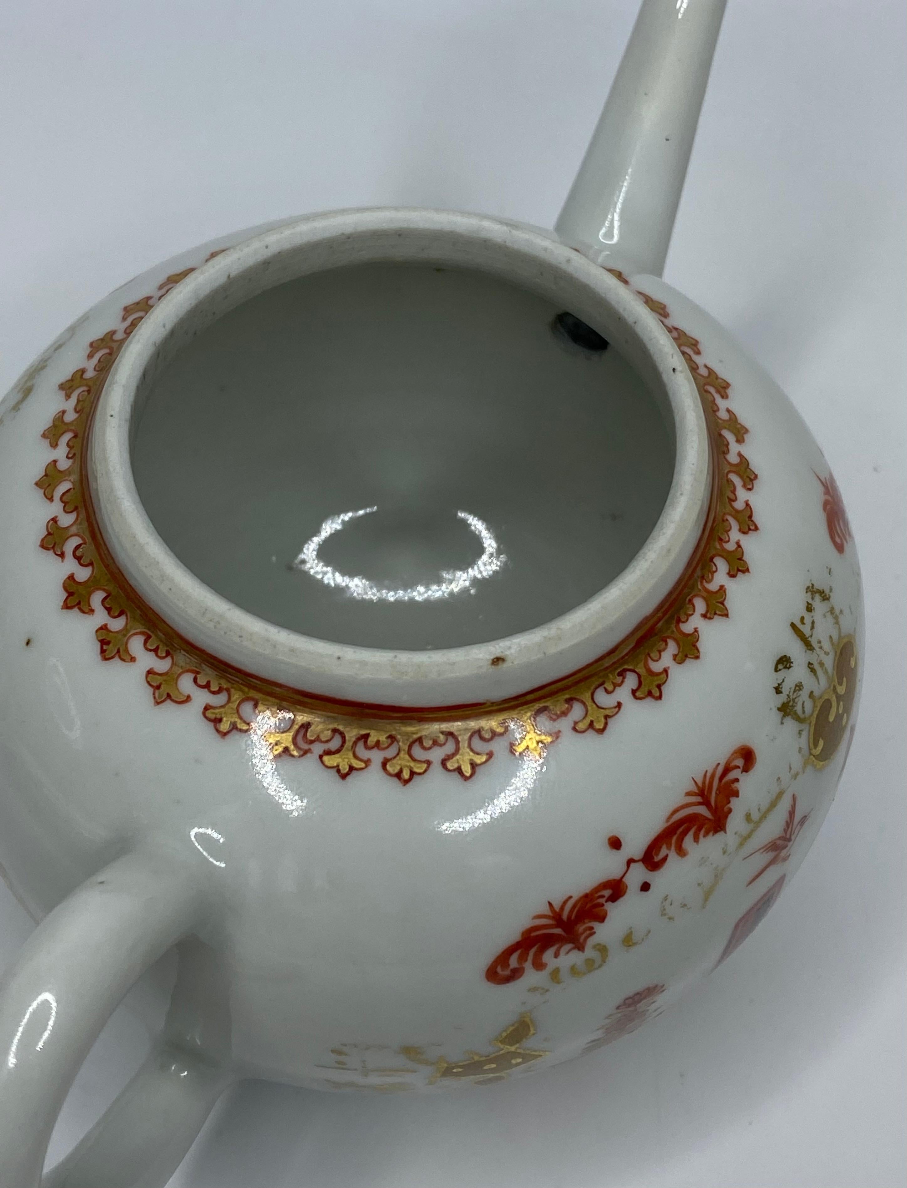 Chinese porcelain teapot, Meissen style, c. 1750, Qianlong Period. For Sale 3
