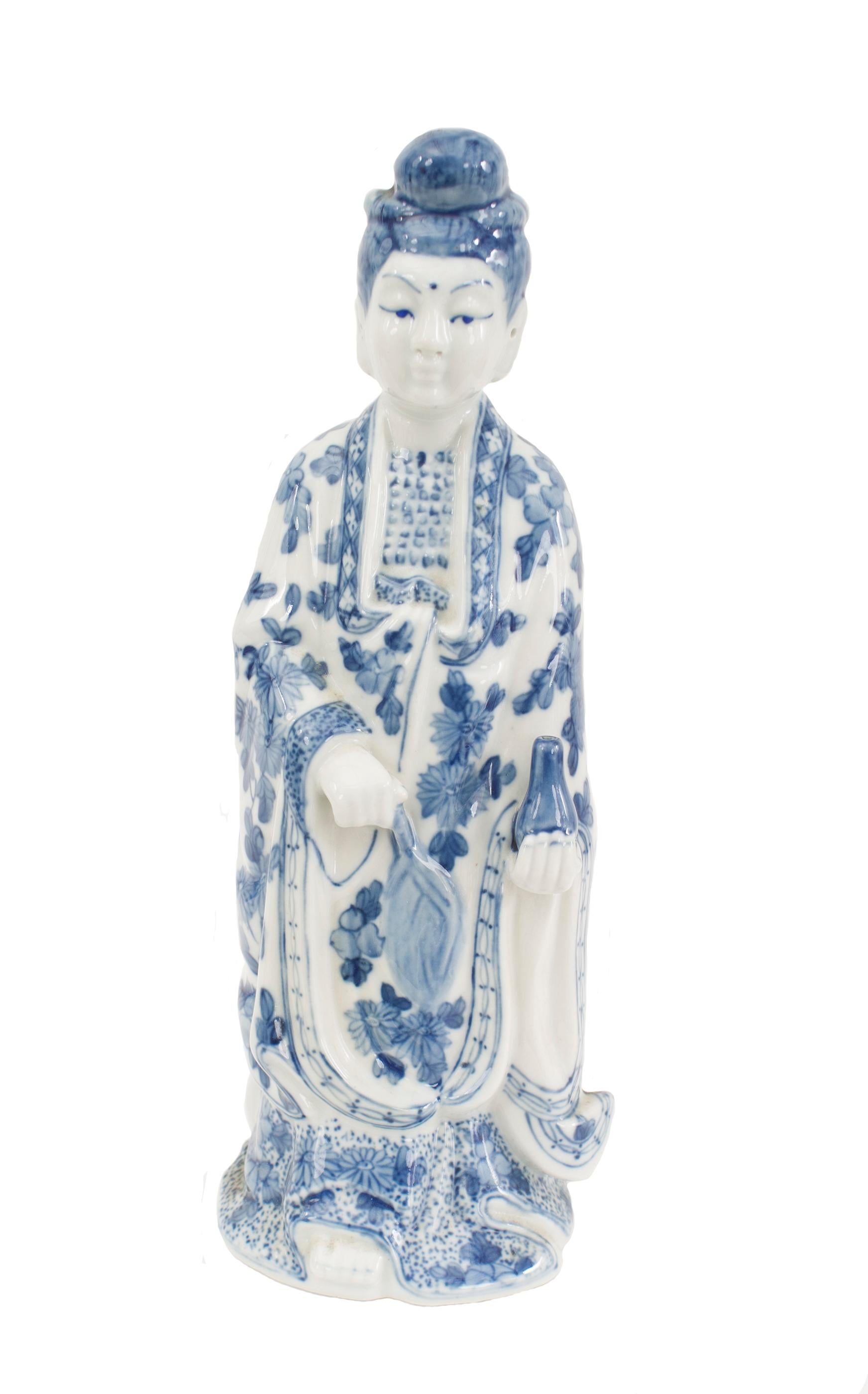 Chinese Export Chinese Porcelain Traditional Figures For Sale