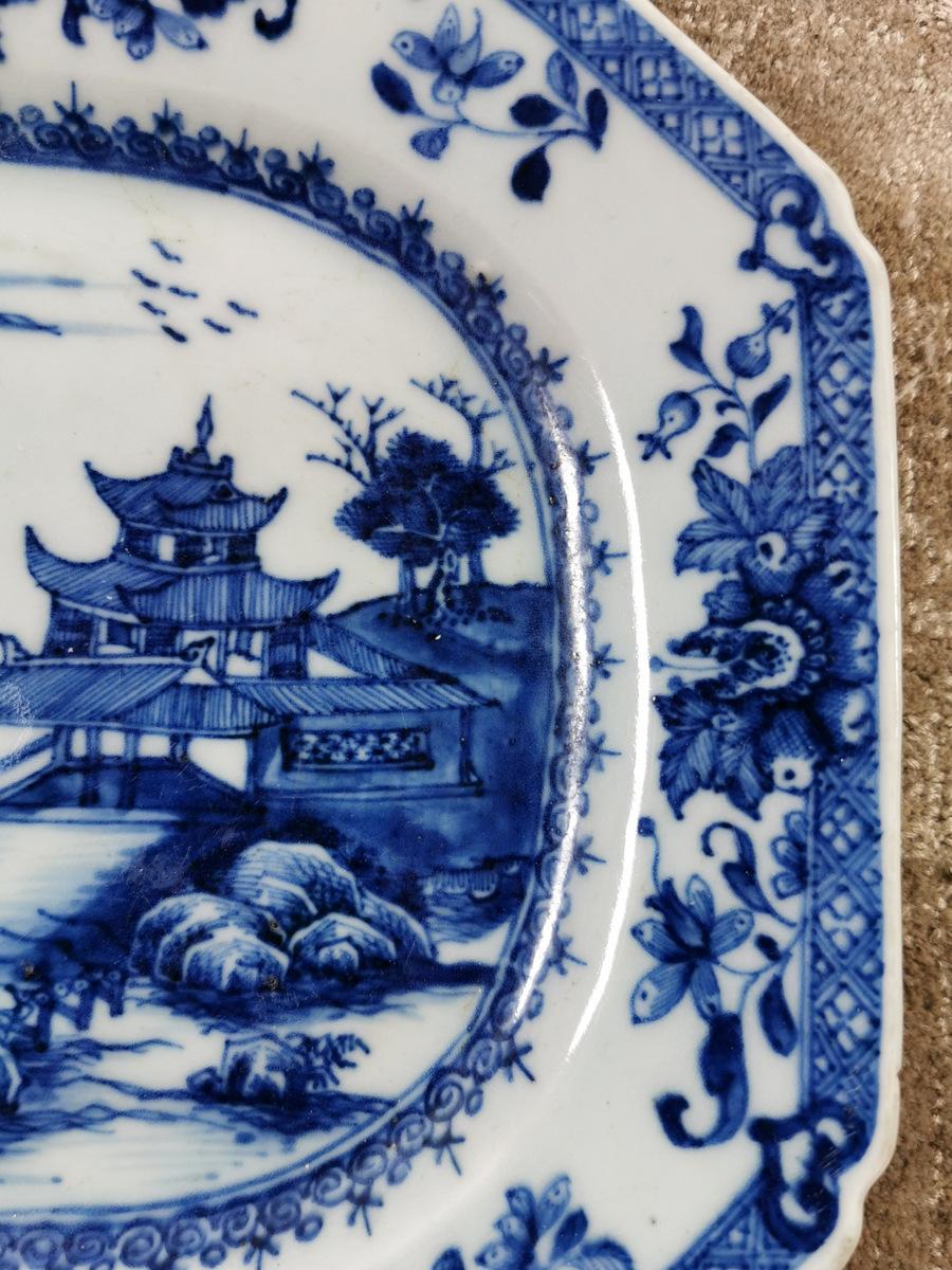 Chinese Export Qing Dinasty Chinese Porcelain Tray with Hand Painted in Cobalt Blue