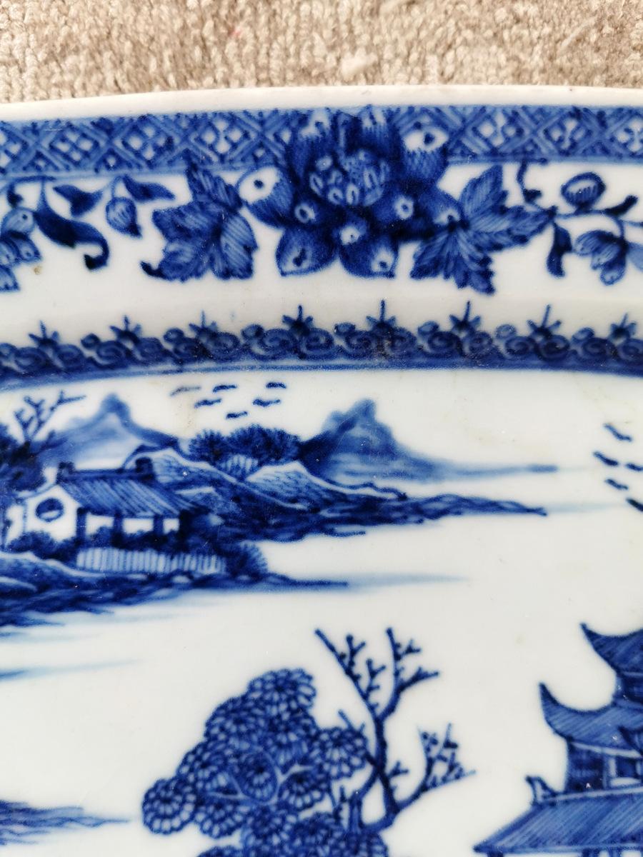 18th Century Qing Dinasty Chinese Porcelain Tray with Hand Painted in Cobalt Blue