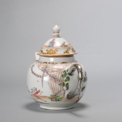 Chinese Porcelain Valentines Patter Teapot Chine de Commande Qianlong, 18th Cen