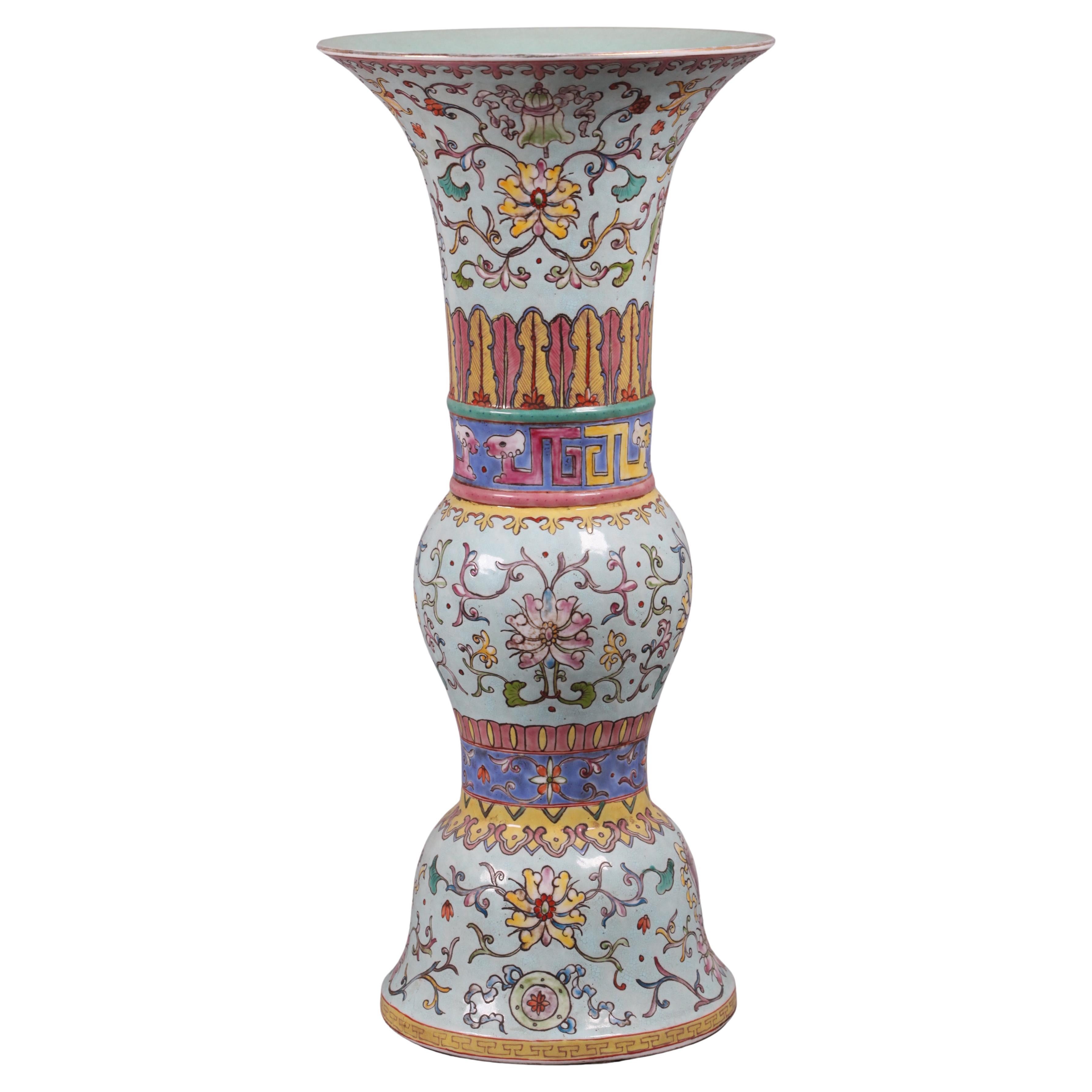 Chinese porcelain vase, 20th c.