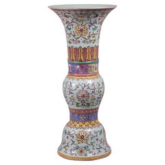 Chinese porcelain vase, 20th c.