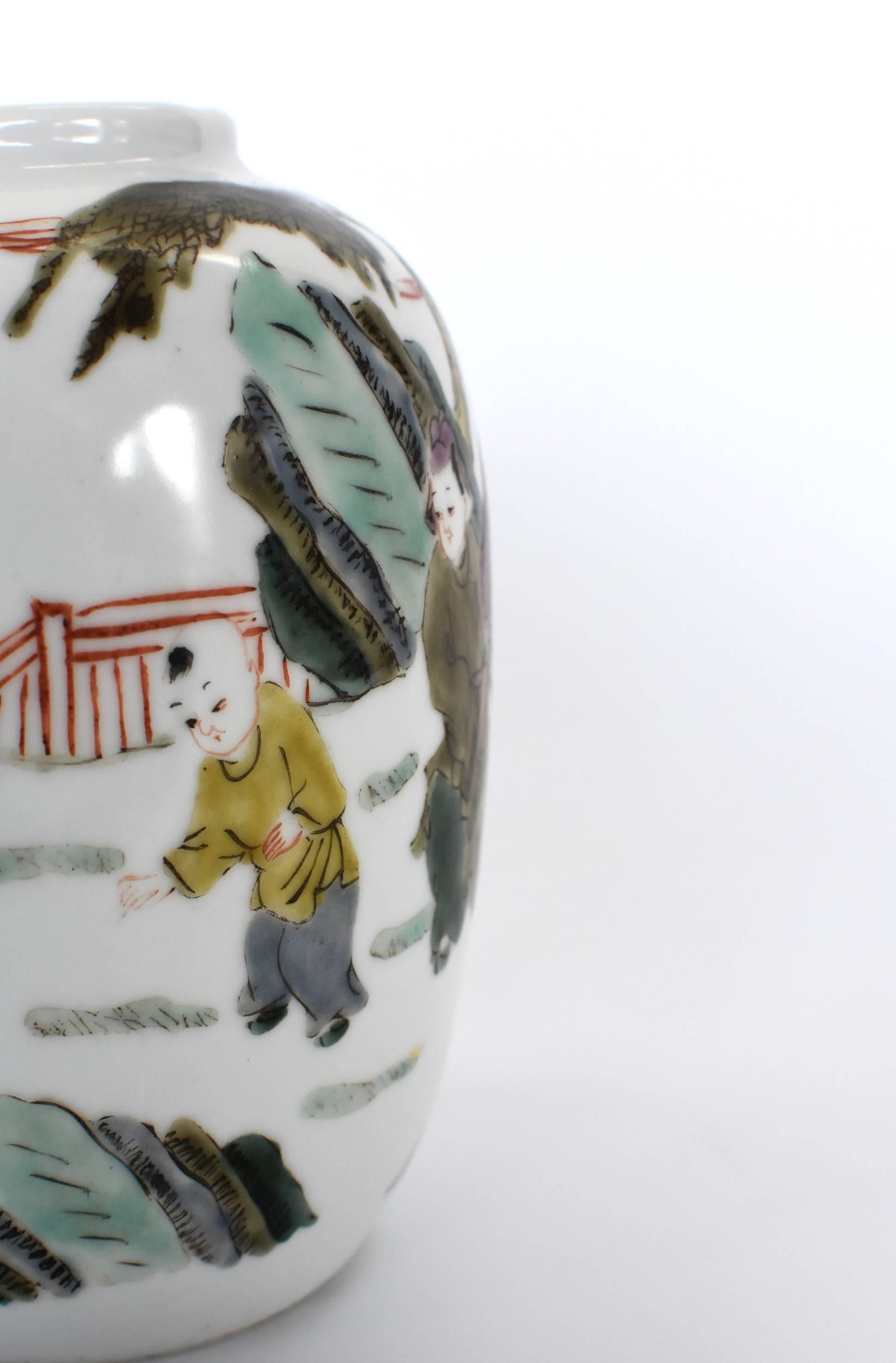 Chinese Porcelain Vase, Republic Era, with Maker's Mark 7