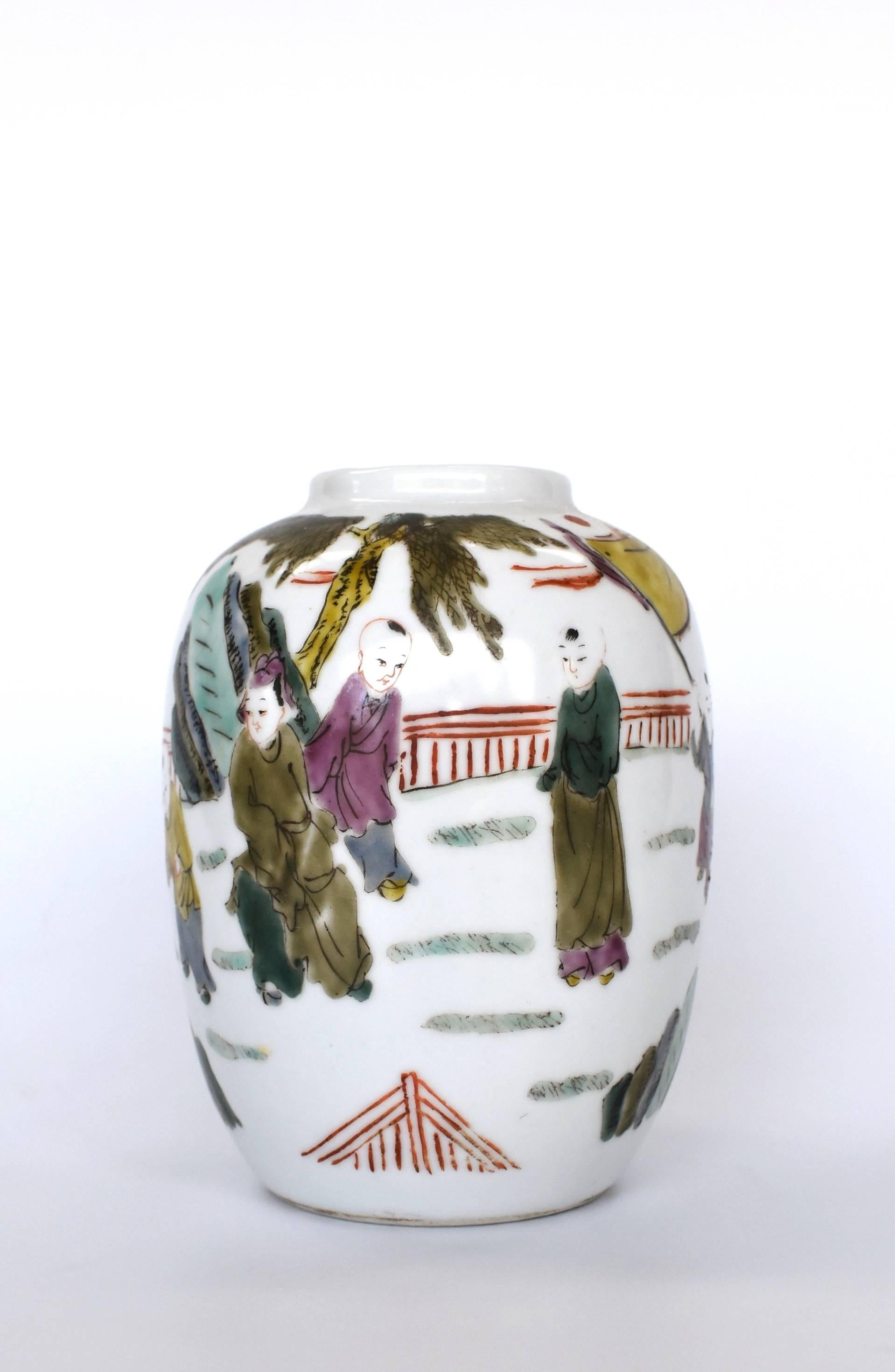 Hand-Painted Chinese Porcelain Vase, Republic Era, with Maker's Mark
