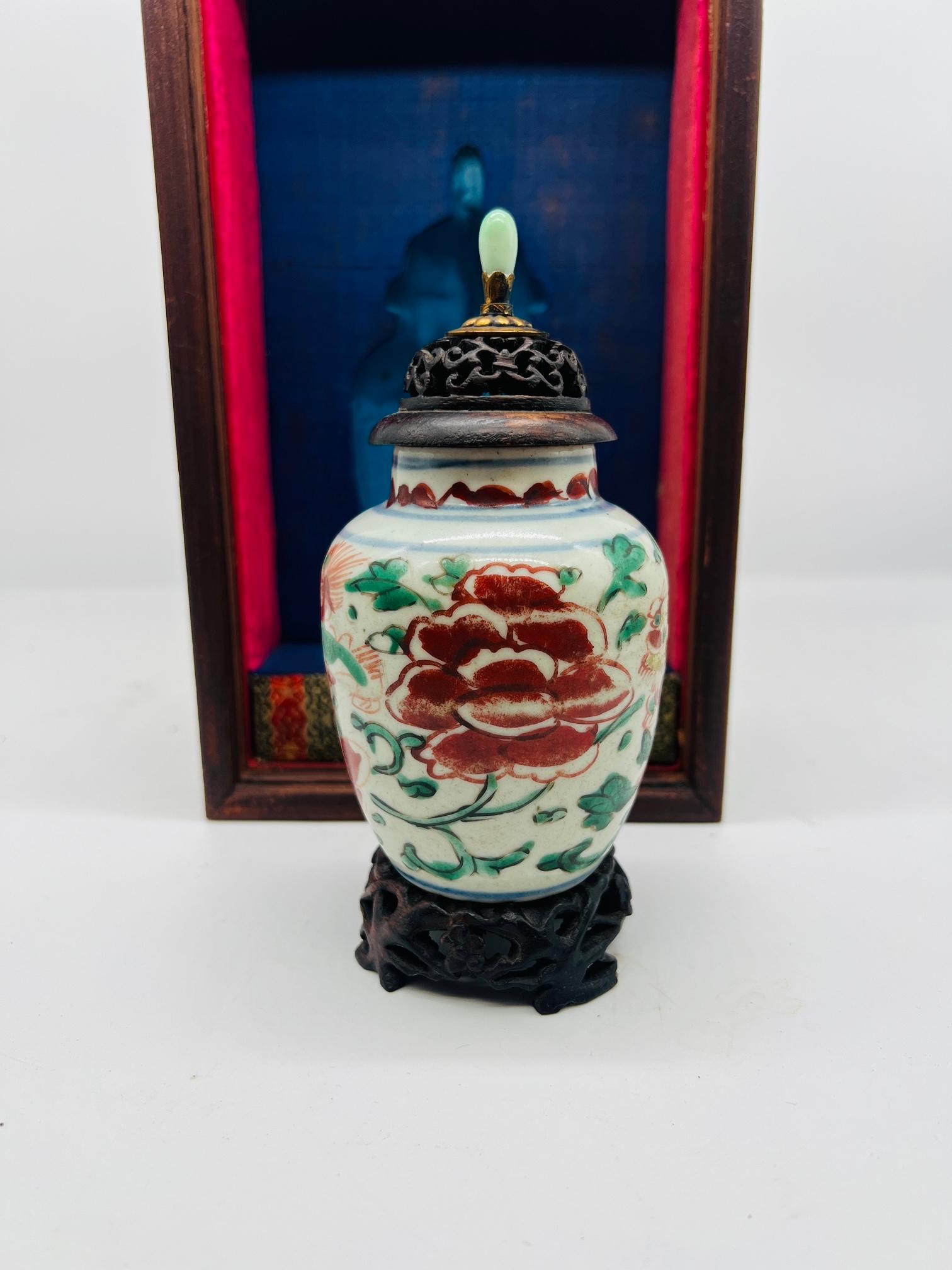 Chinese Export Chinese Porcelain Wucai Vase W/ Rosewood & Jade 19th C., Or Earlier In Display For Sale