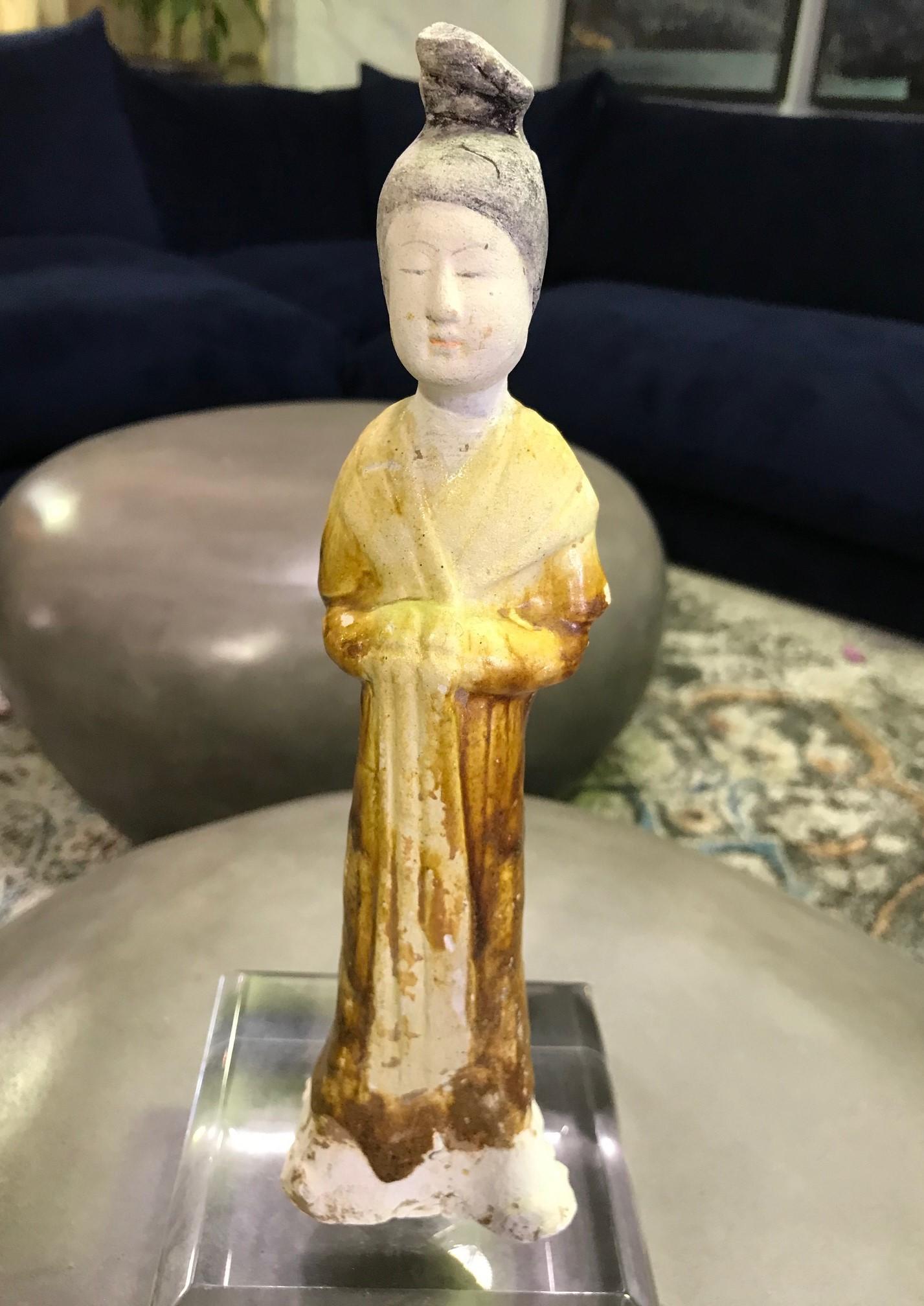 Chinese Pottery Ceramic Glazed Mud Figure of Court Lady Tang Dynasty with Stand In Good Condition For Sale In Studio City, CA
