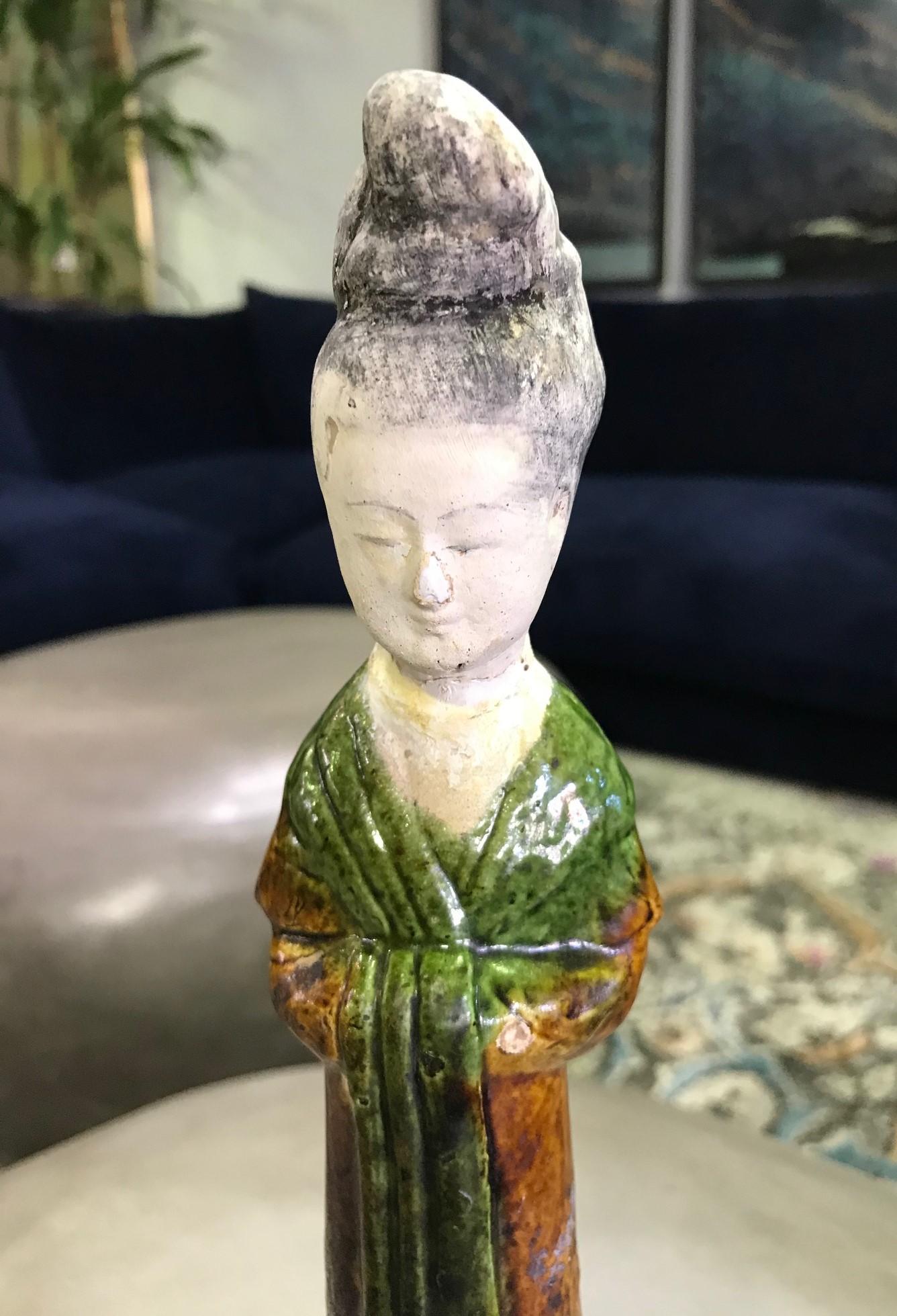 Chinese Pottery Ceramic Glazed Mud Figure of Court Lady Tang Dynasty with Stand In Good Condition For Sale In Studio City, CA