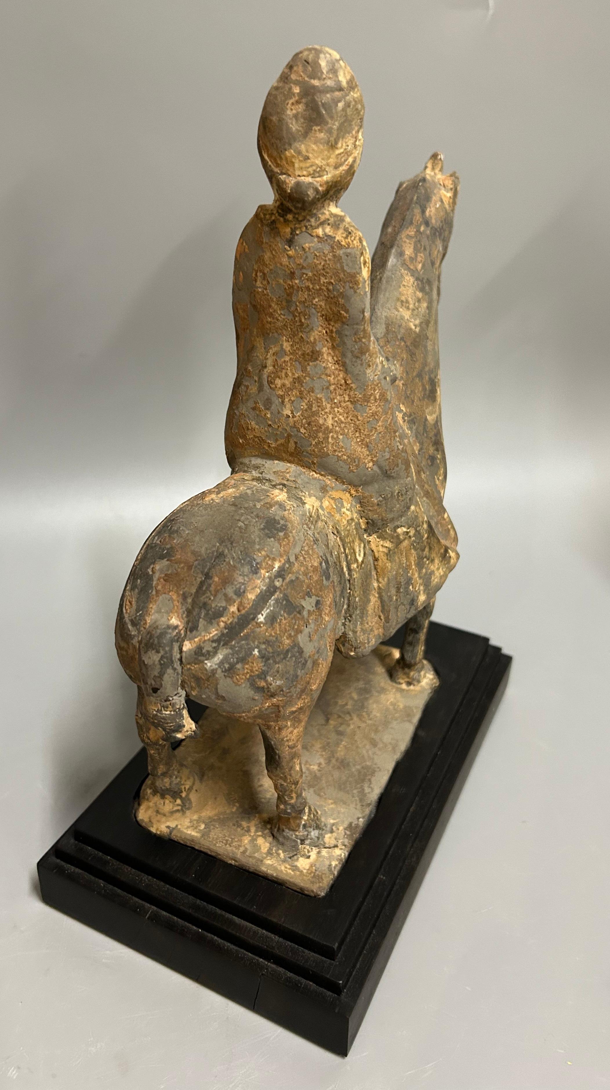 Chinese pottery horse with rider, Northern Wei Dynasty In Good Condition For Sale In New York, NY