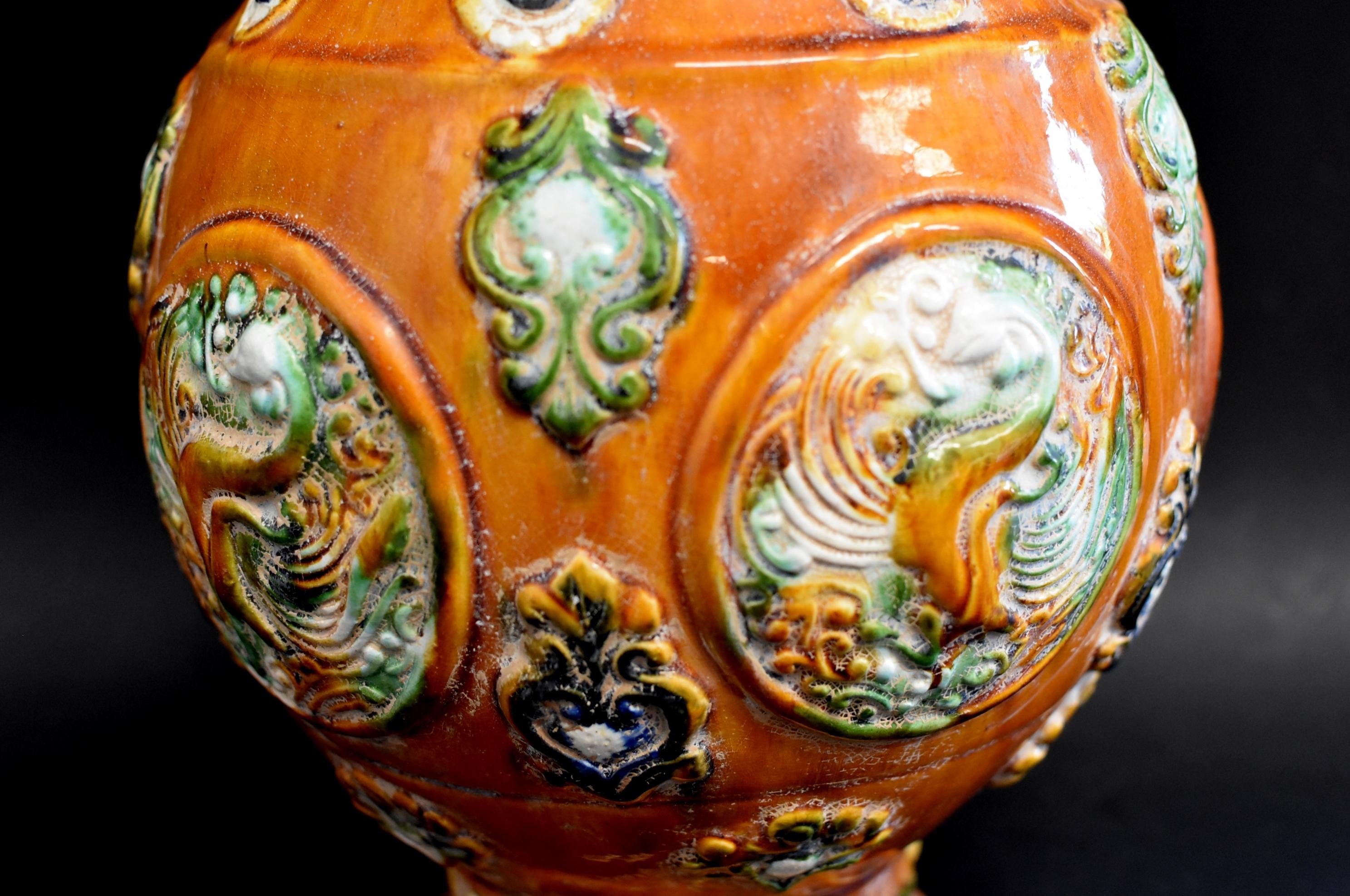 20th Century Chinese Pottery Vase Sancai Glazed with Bees