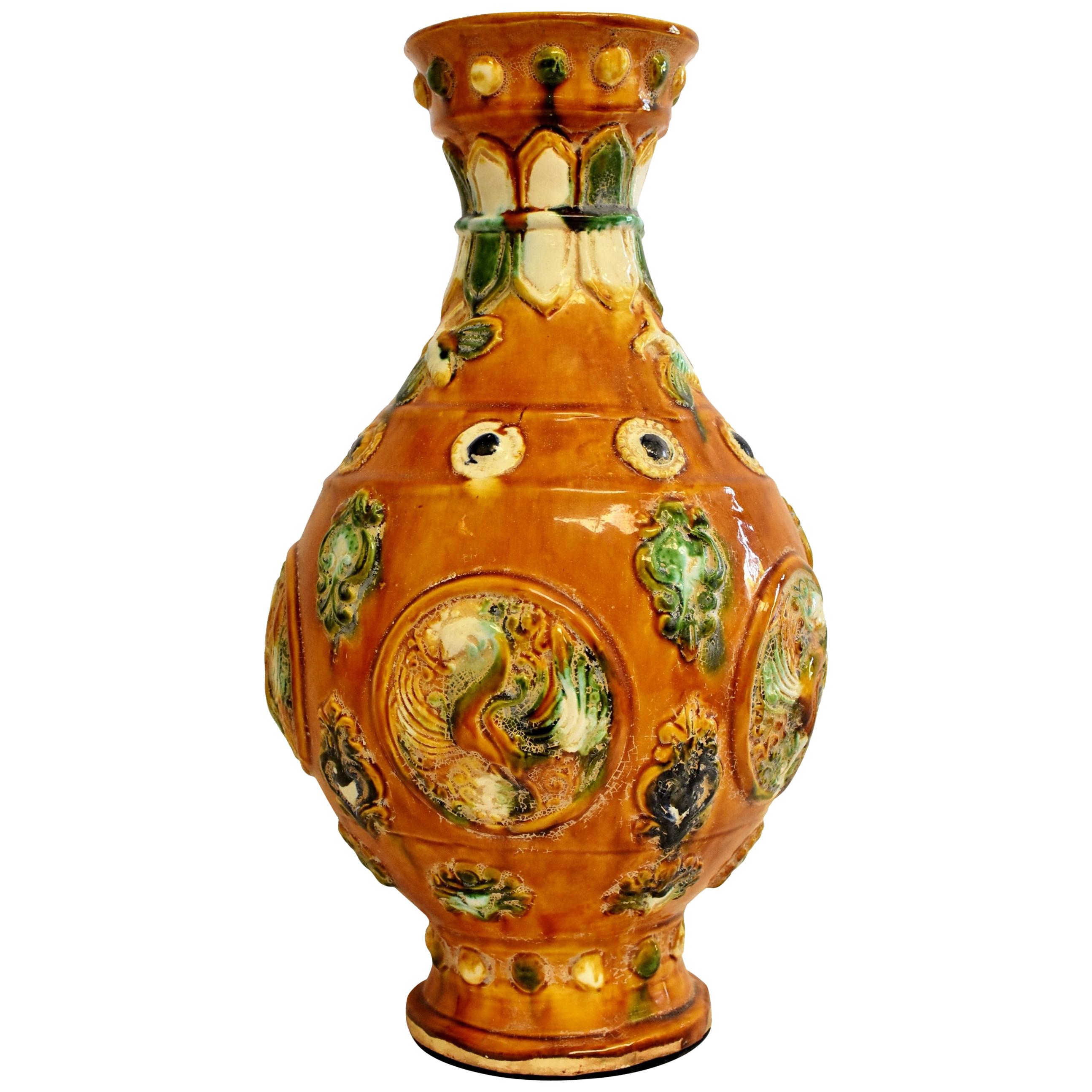 Chinese Pottery Vase Sancai Glazed with Bees