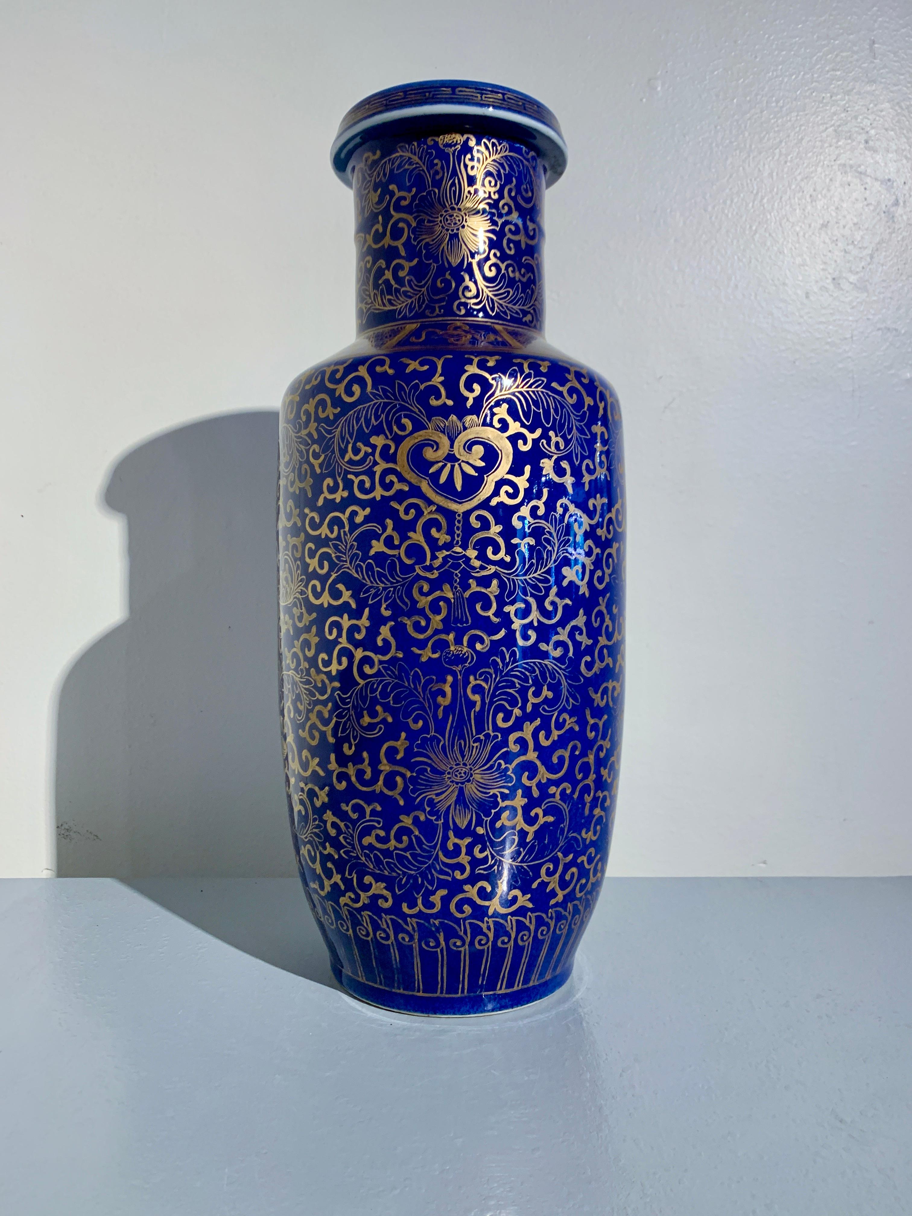 Early 20th Century Chinese Powder Blue Gilt Decorated Rouleau Vase, Qing Dynasty, c. 1900, China For Sale