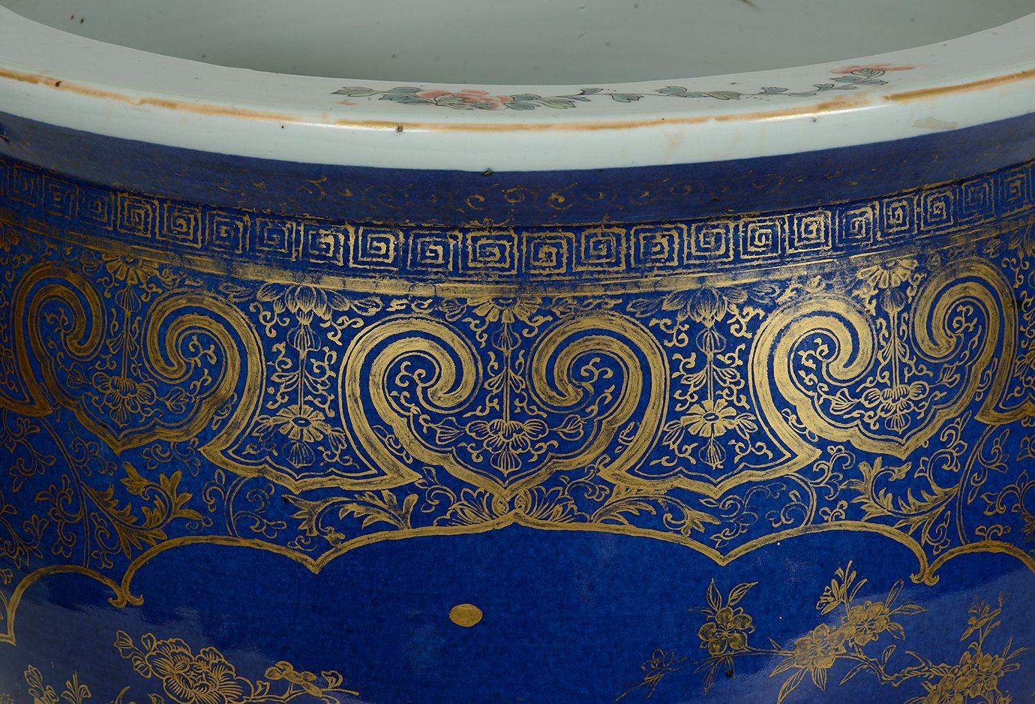 Chinesische puderblaue Jardiniere, 19. (Chinesischer Export) im Angebot