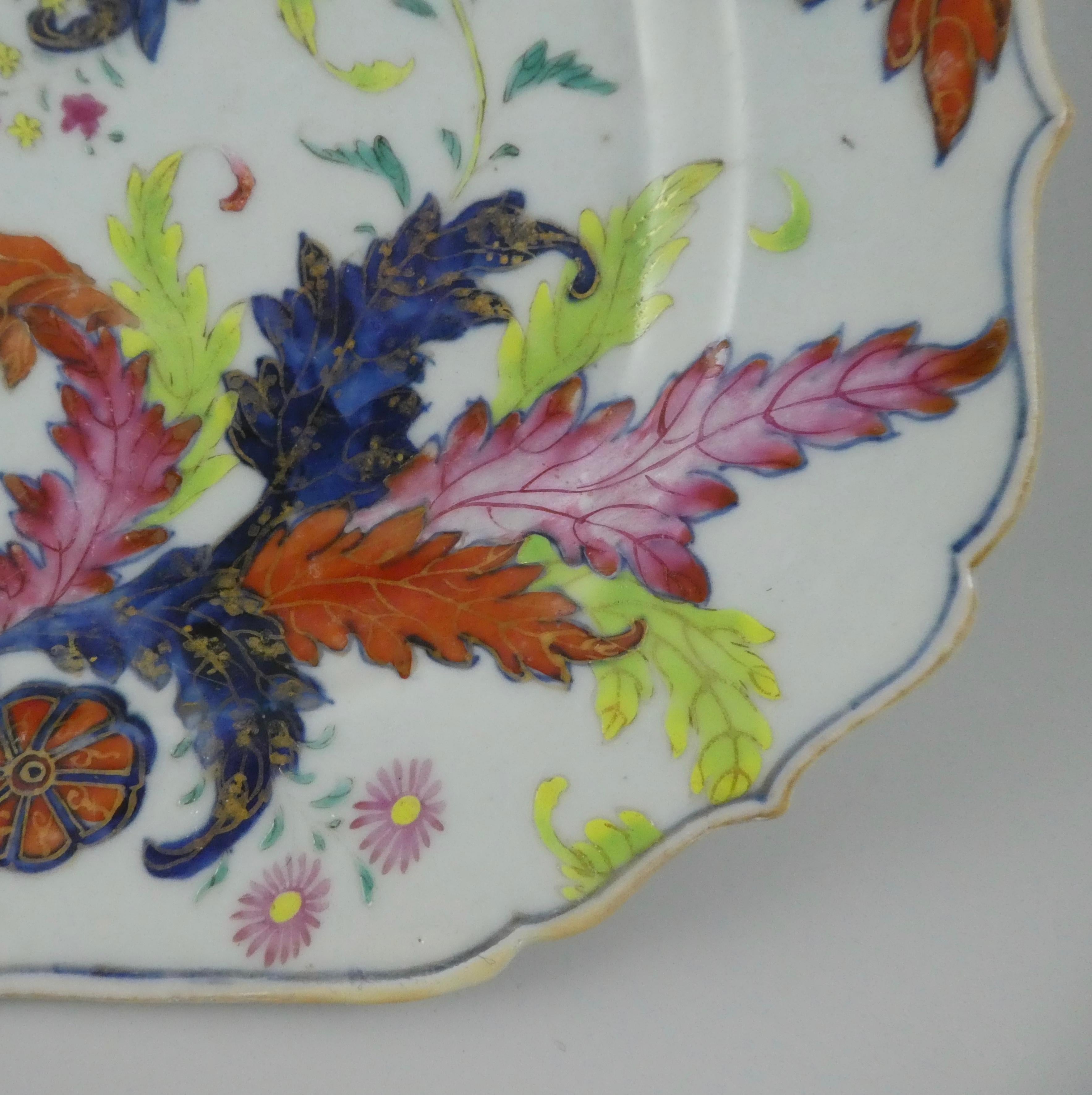 Chinese ‘Pseudo Tobacco Leaf’ Platter, circa 1760, Qianlong Period In Good Condition In Gargrave, North Yorkshire