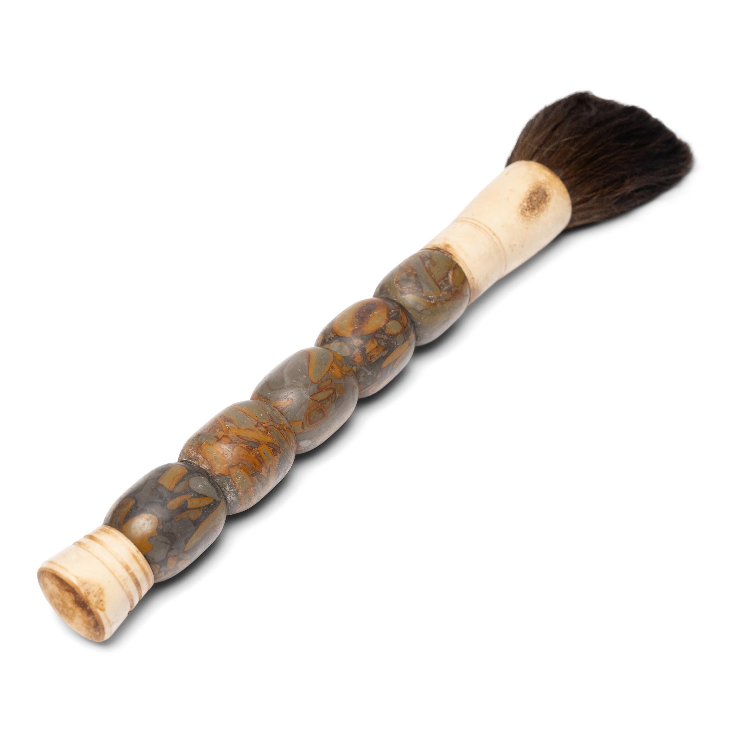 Pennello per calligrafia cinese in pietra puddinga In condizioni buone in vendita a Chicago, IL