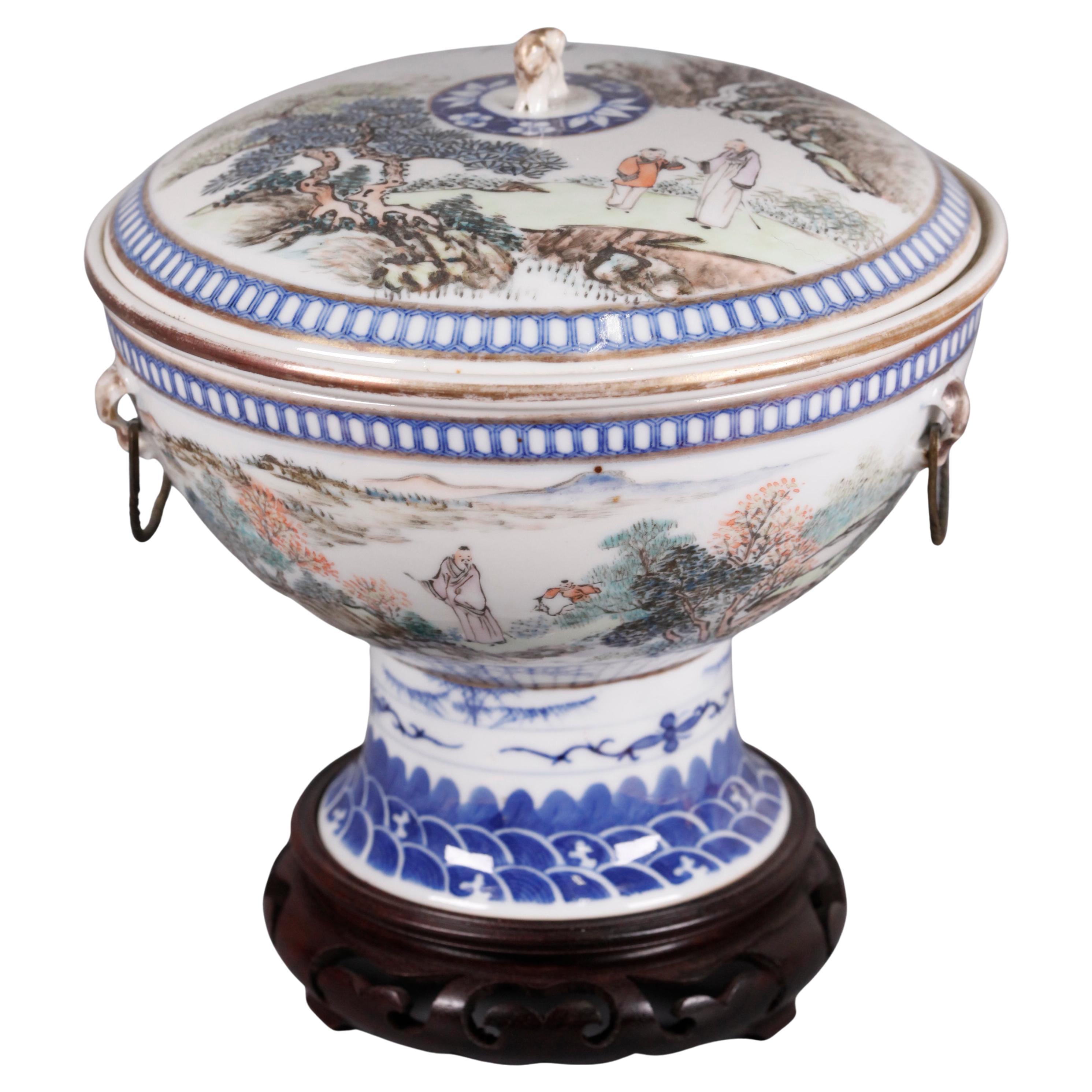 Chinese Qianjiang decorated porcelain cover bowl, Republican Period For Sale