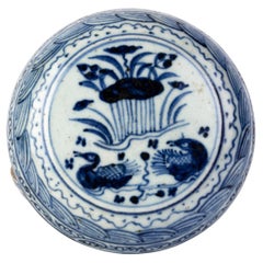 Chinesische Qianlong-Porzellanpaste-Schachtel in Blau und Weiß aus dem 18. Jahrhundert 