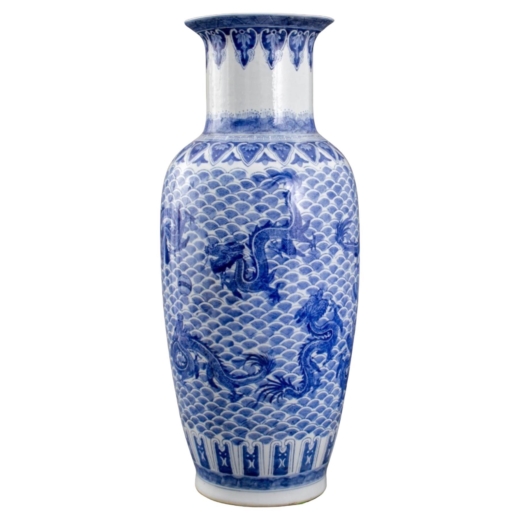 Chinese Qianlong Mark Dragon Motif Porcelain Vase For Sale