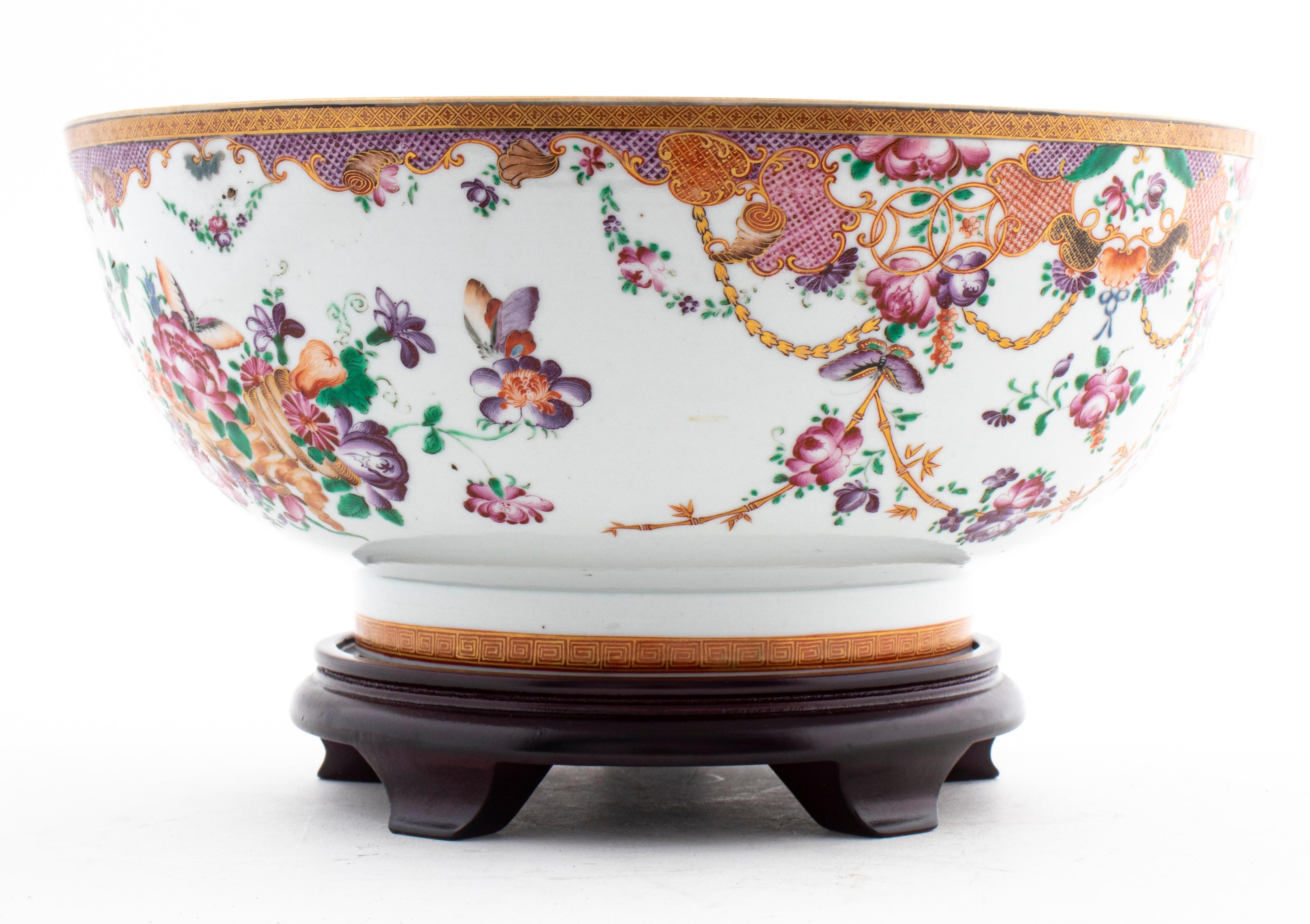 Chinese Qianlong Period Porcelain Punch Bowl 1