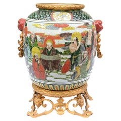 Chinesische Qianlong-Porzellanurne, Französisch, vergoldete Beschläge 1910