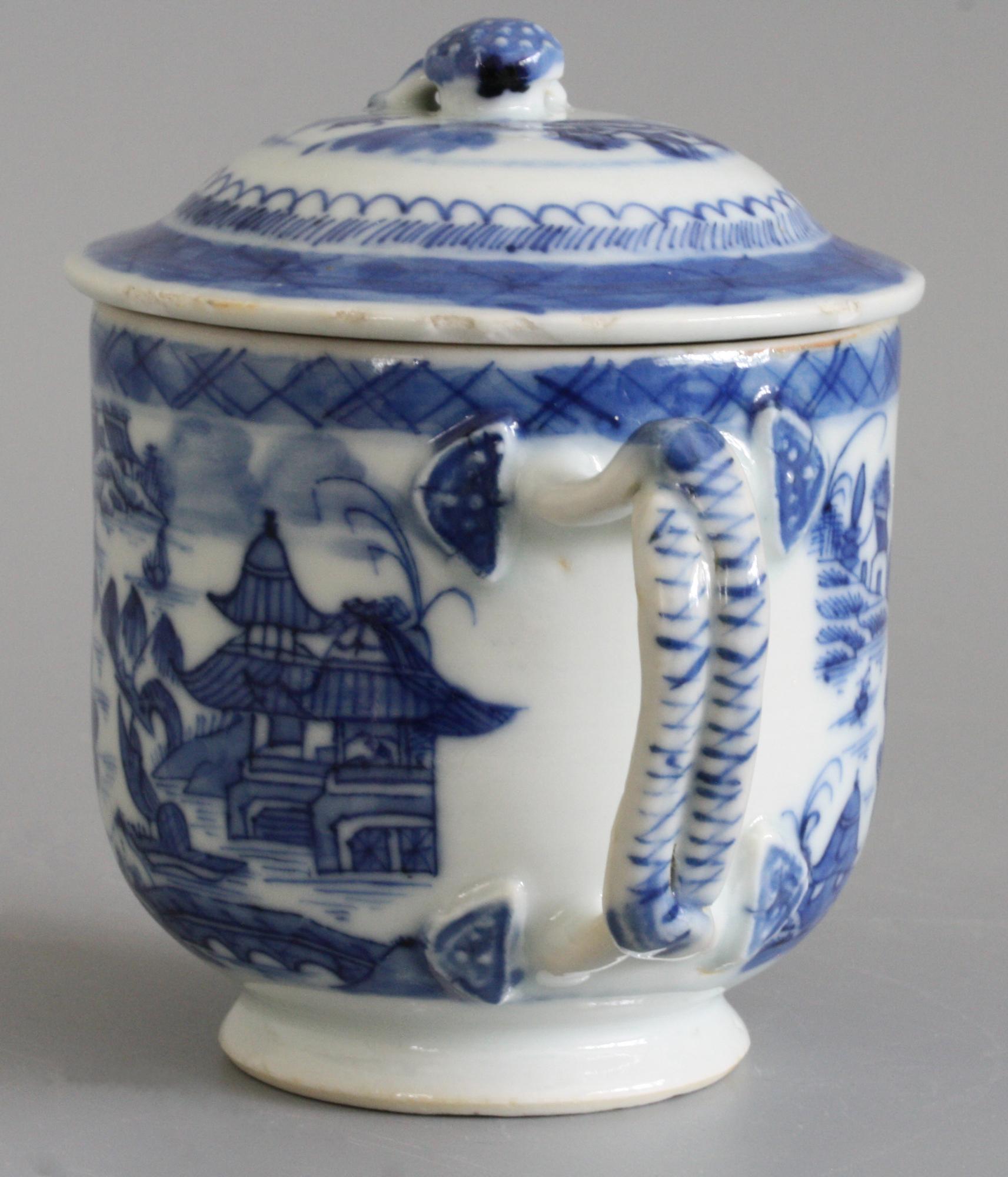 Chinese Qianlong Style Twin Handled Blue and White Lidded Cup 3