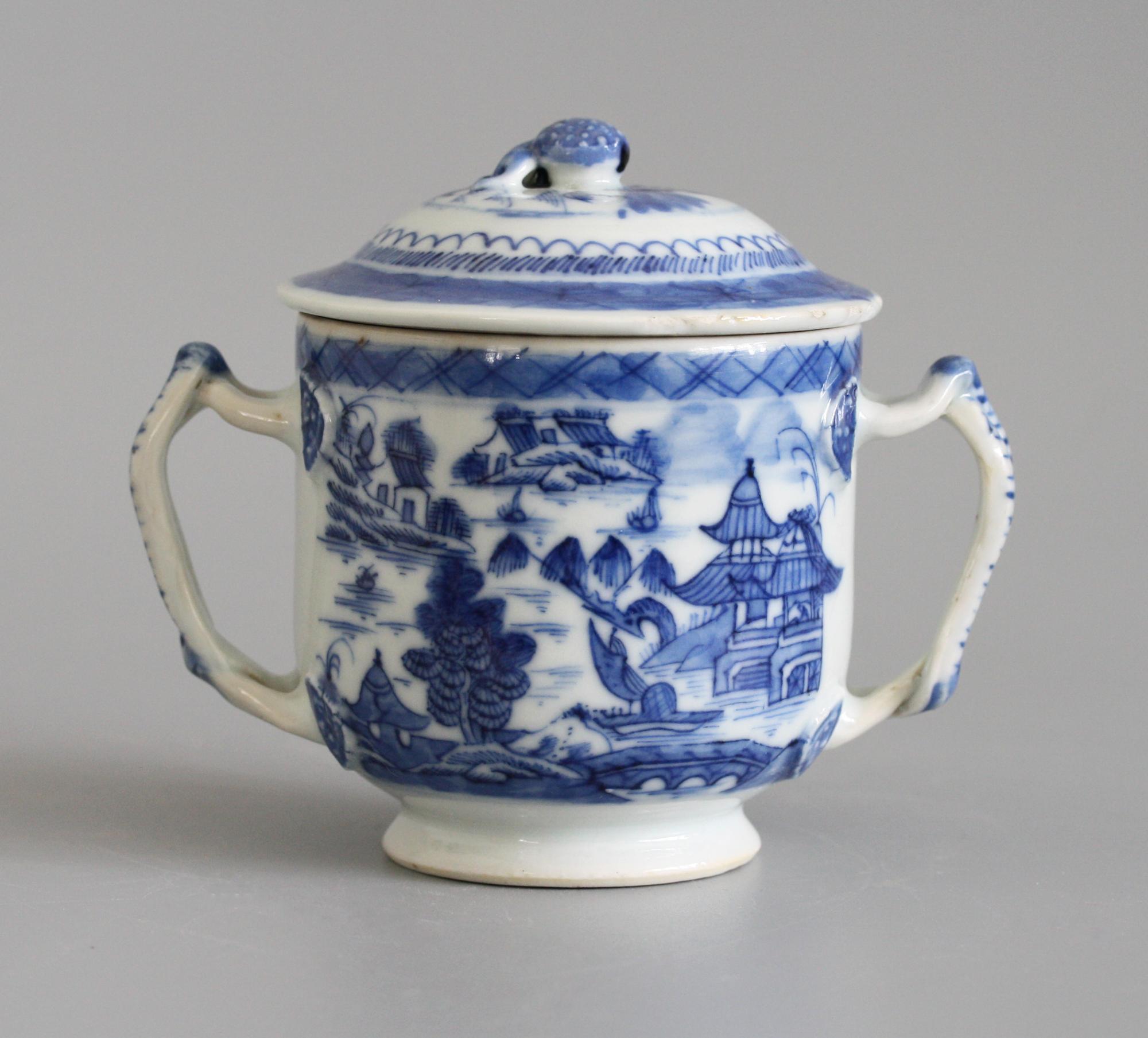 Chinese Qianlong Style Twin Handled Blue and White Lidded Cup 1
