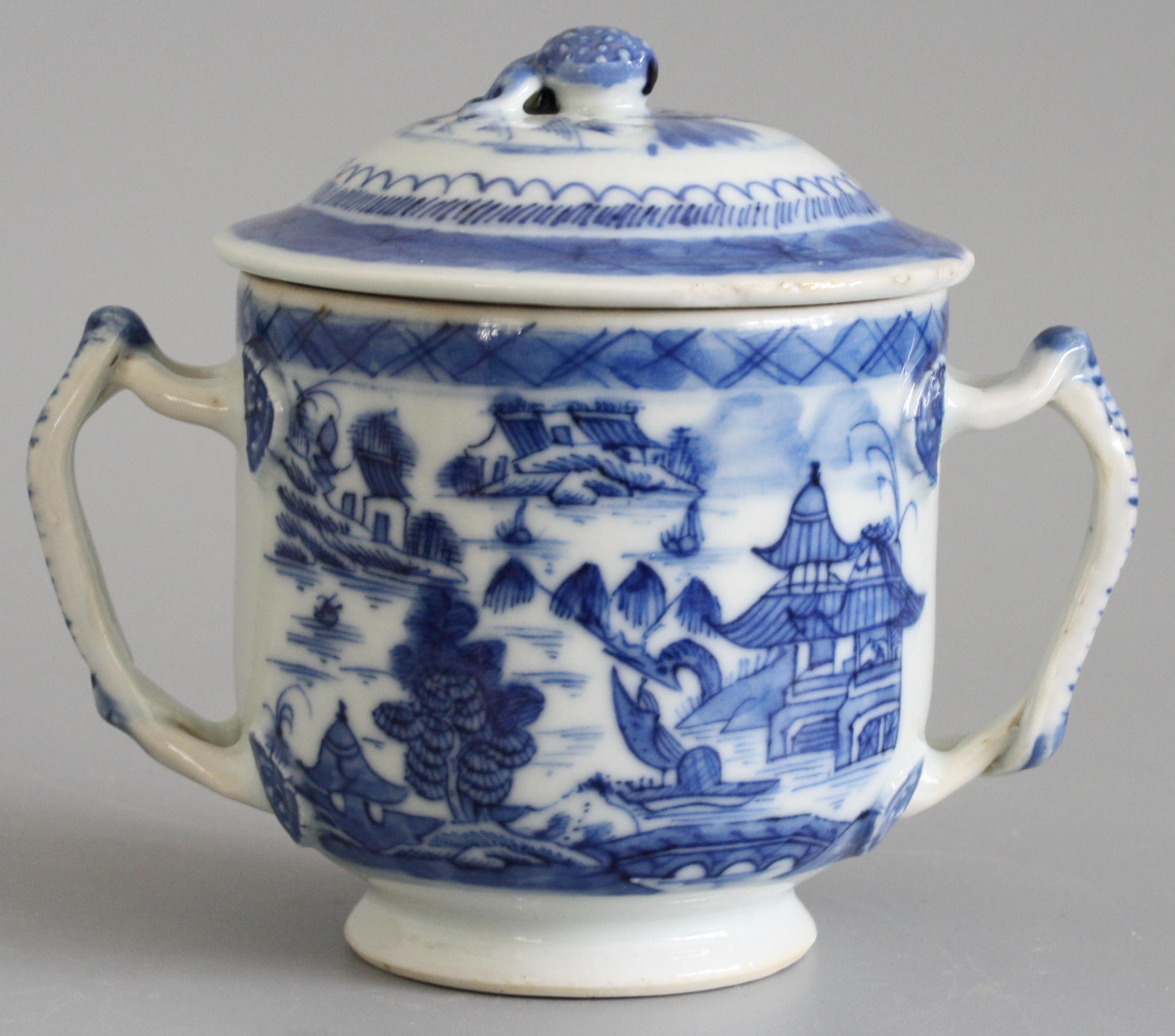 Chinese Qianlong Style Twin Handled Blue and White Lidded Cup 2