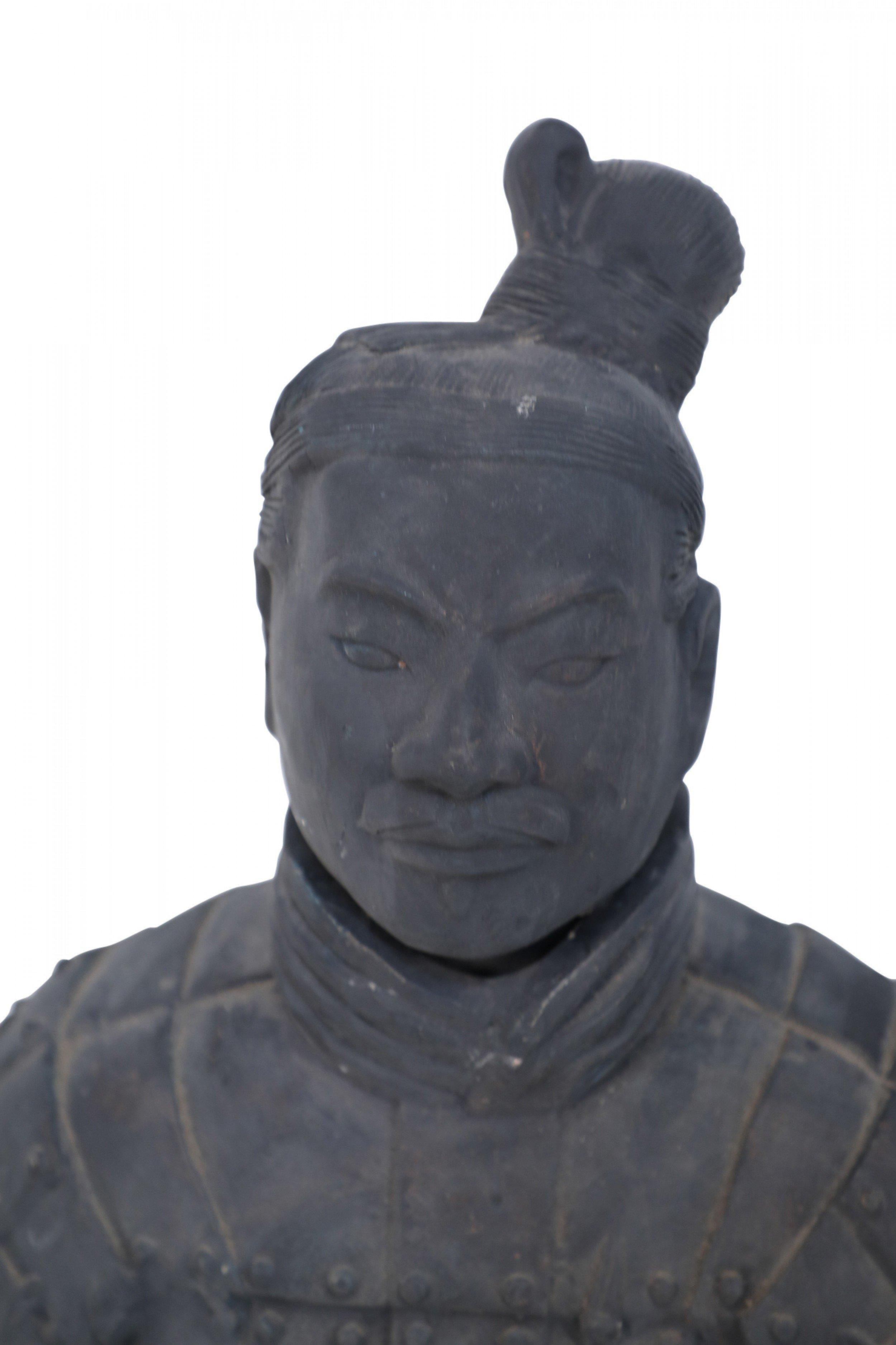 Chinese Qin Dynasty Style Life-Size Kneeling Terracotta Soldier Statue For Sale 2