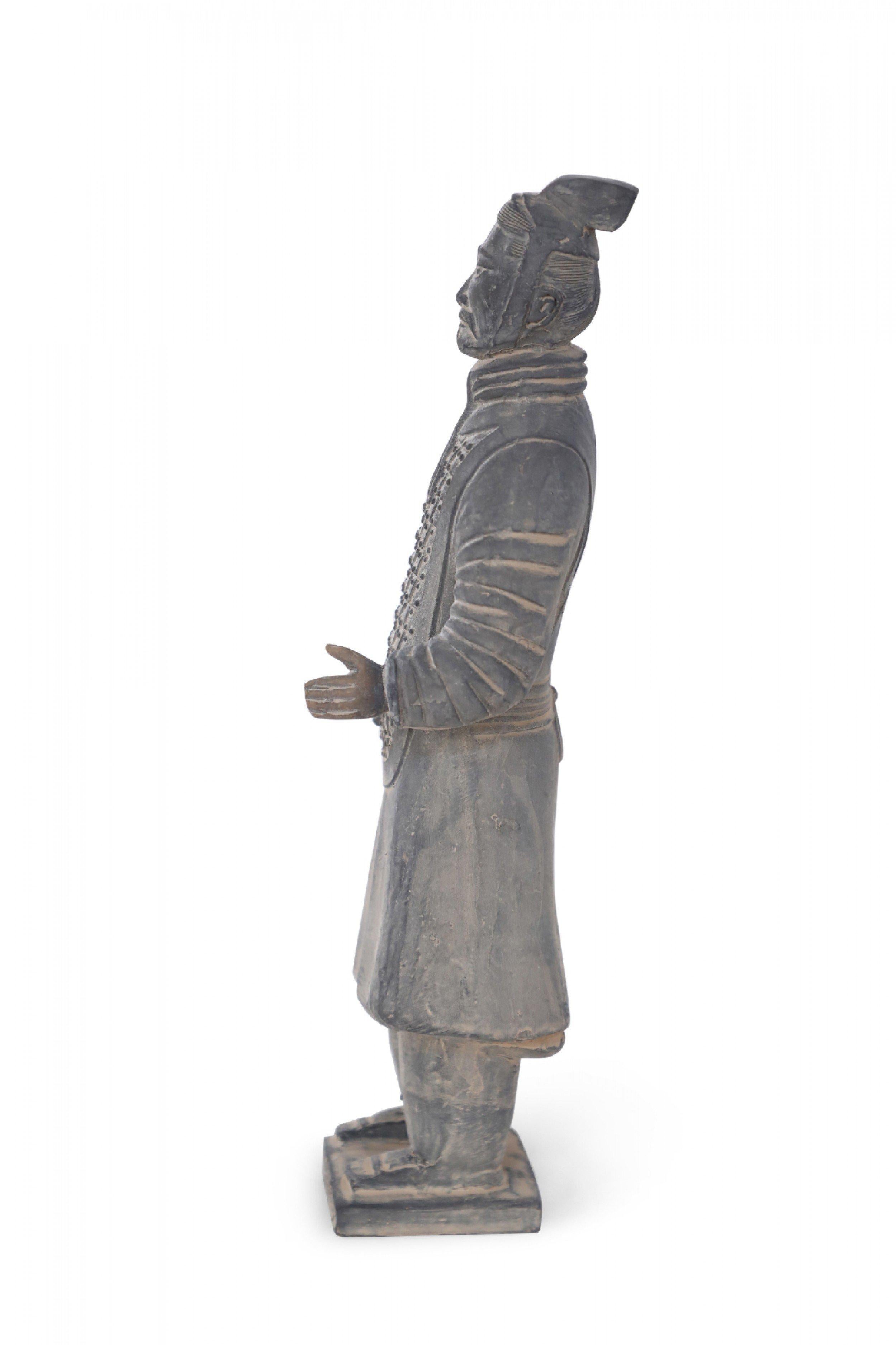 Esportazione cinese Guerriero di terracotta in stile mausoleo cinese Qin Shi Huang in vendita