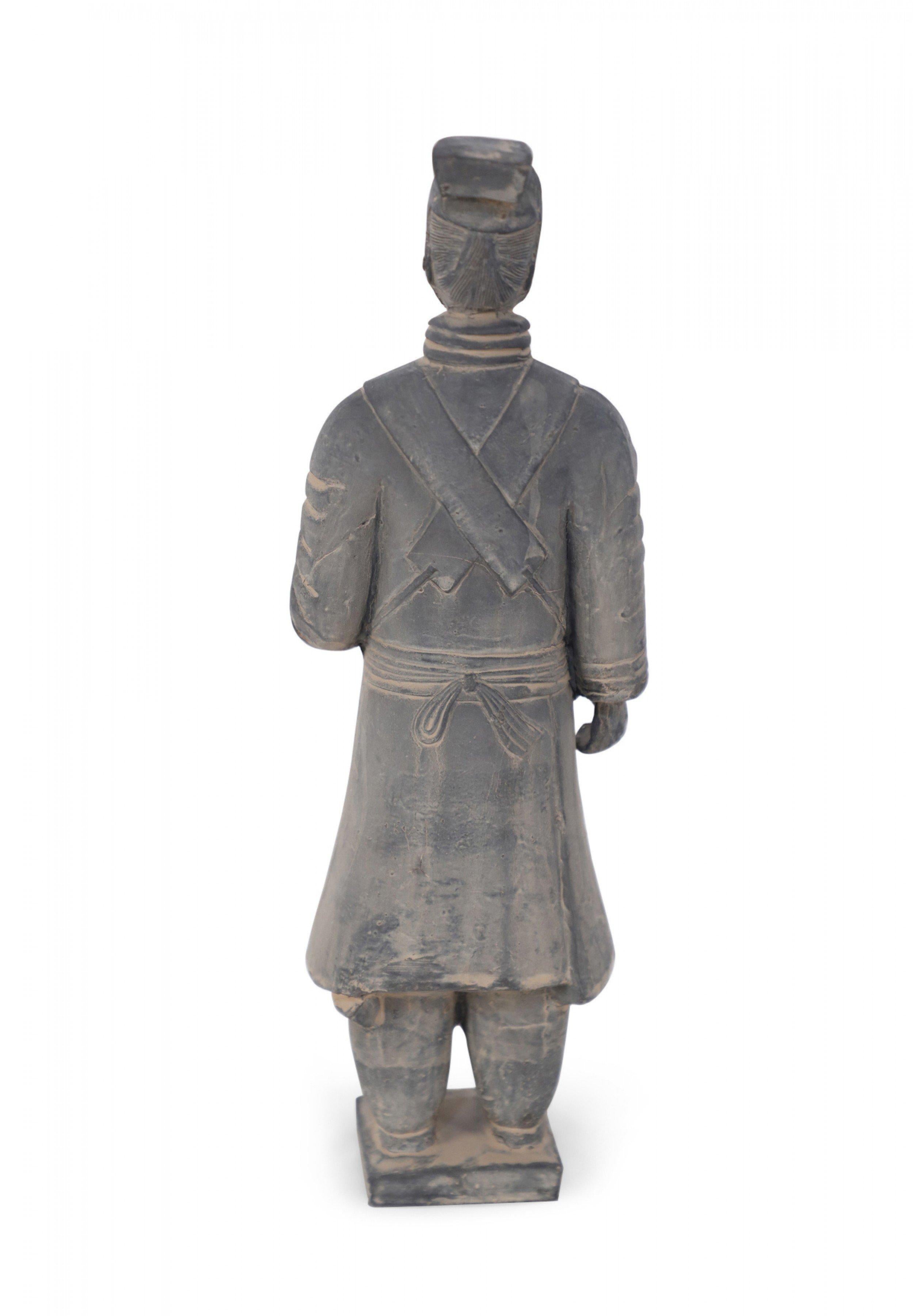 Fatto a mano Guerriero di terracotta in stile mausoleo cinese Qin Shi Huang in vendita