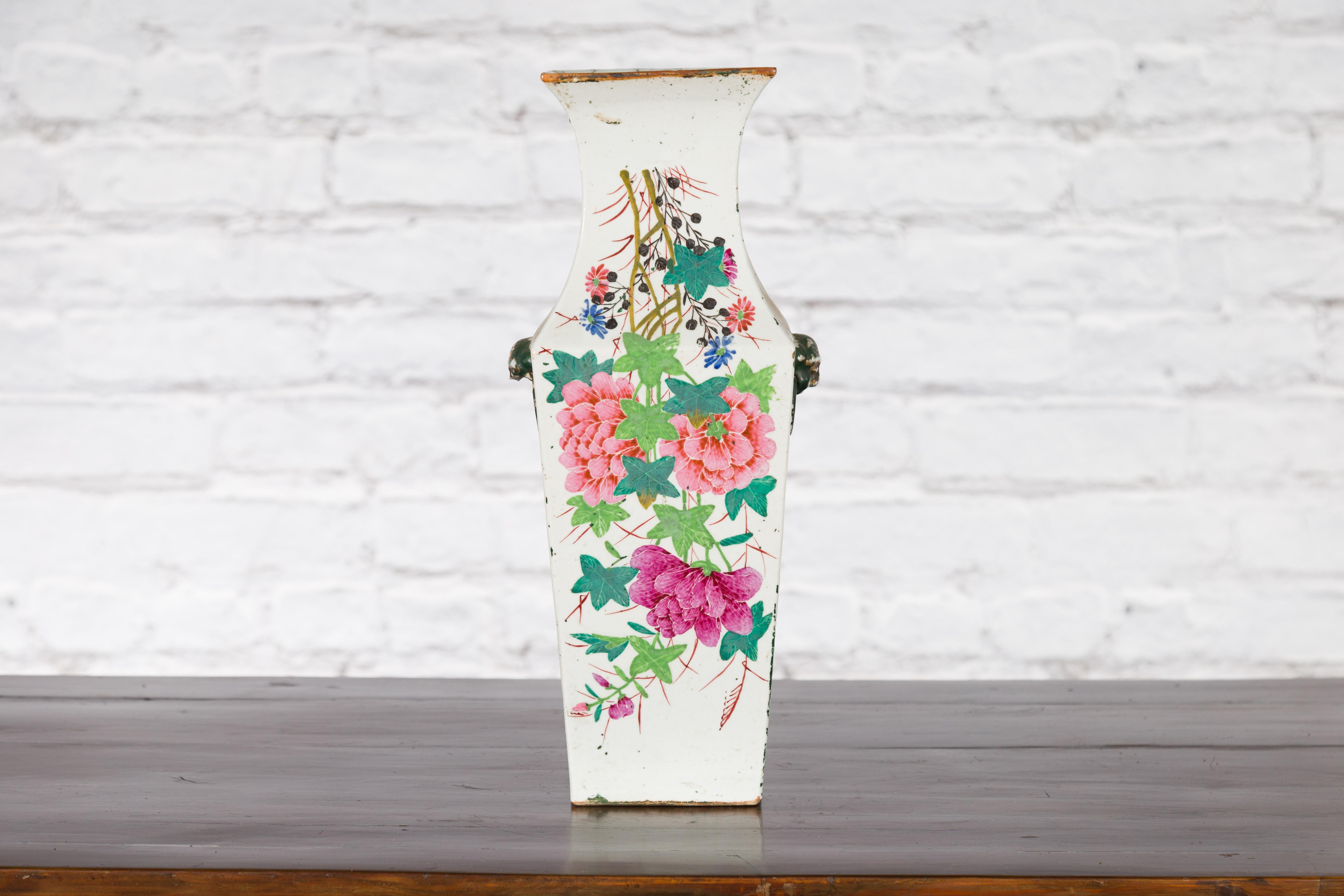 Chinese Qing 19th Century Altar Vase with Hand-Painted Flowers and Calligraphy In Good Condition For Sale In Yonkers, NY