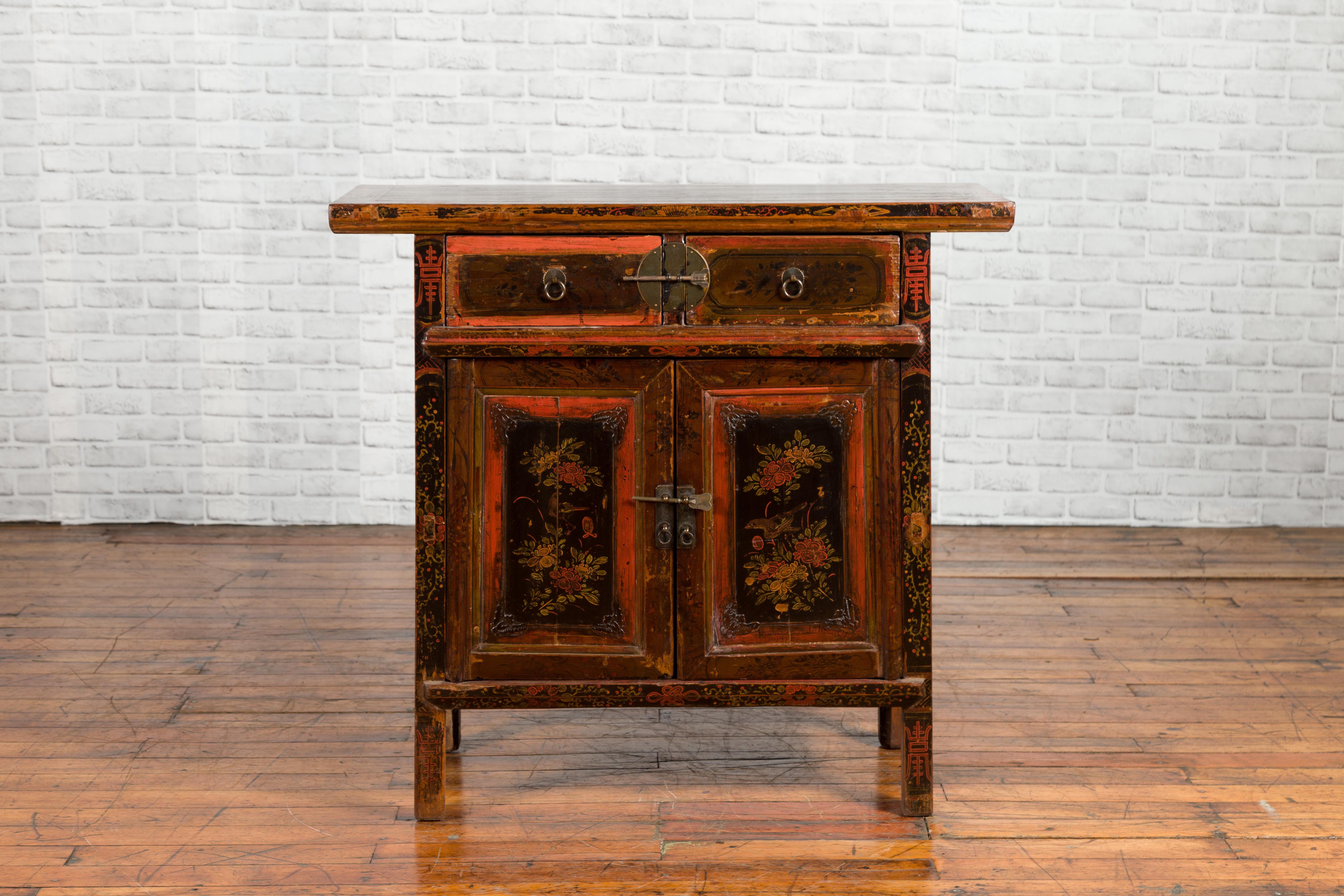 Chinese Qing 19th Century Cabinet with Original Lacquer and Hand Painted Motifs 3