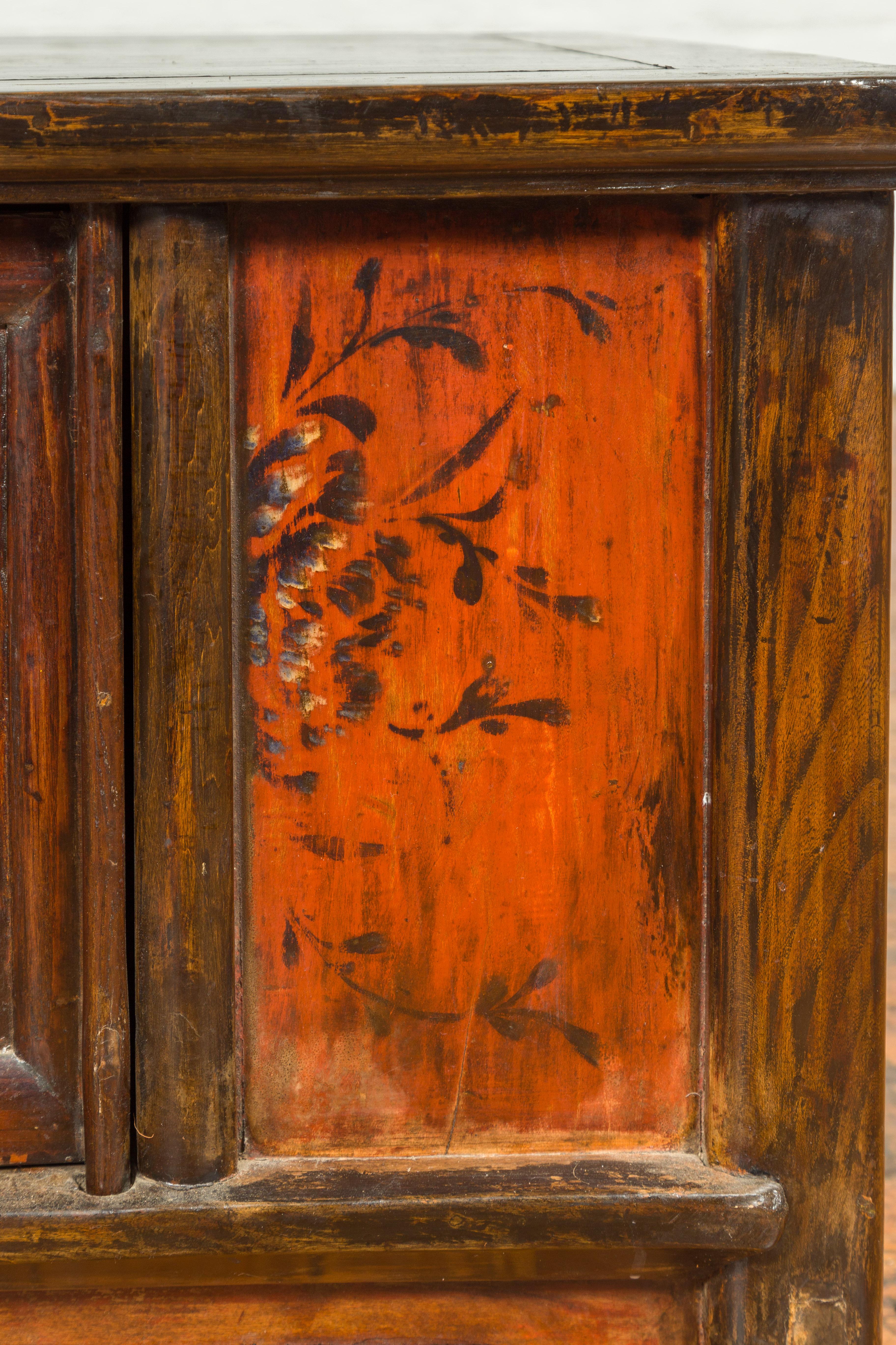 Chinese Qing 19th Century Coffee Table with Storage and Painted Floral Decor For Sale 2