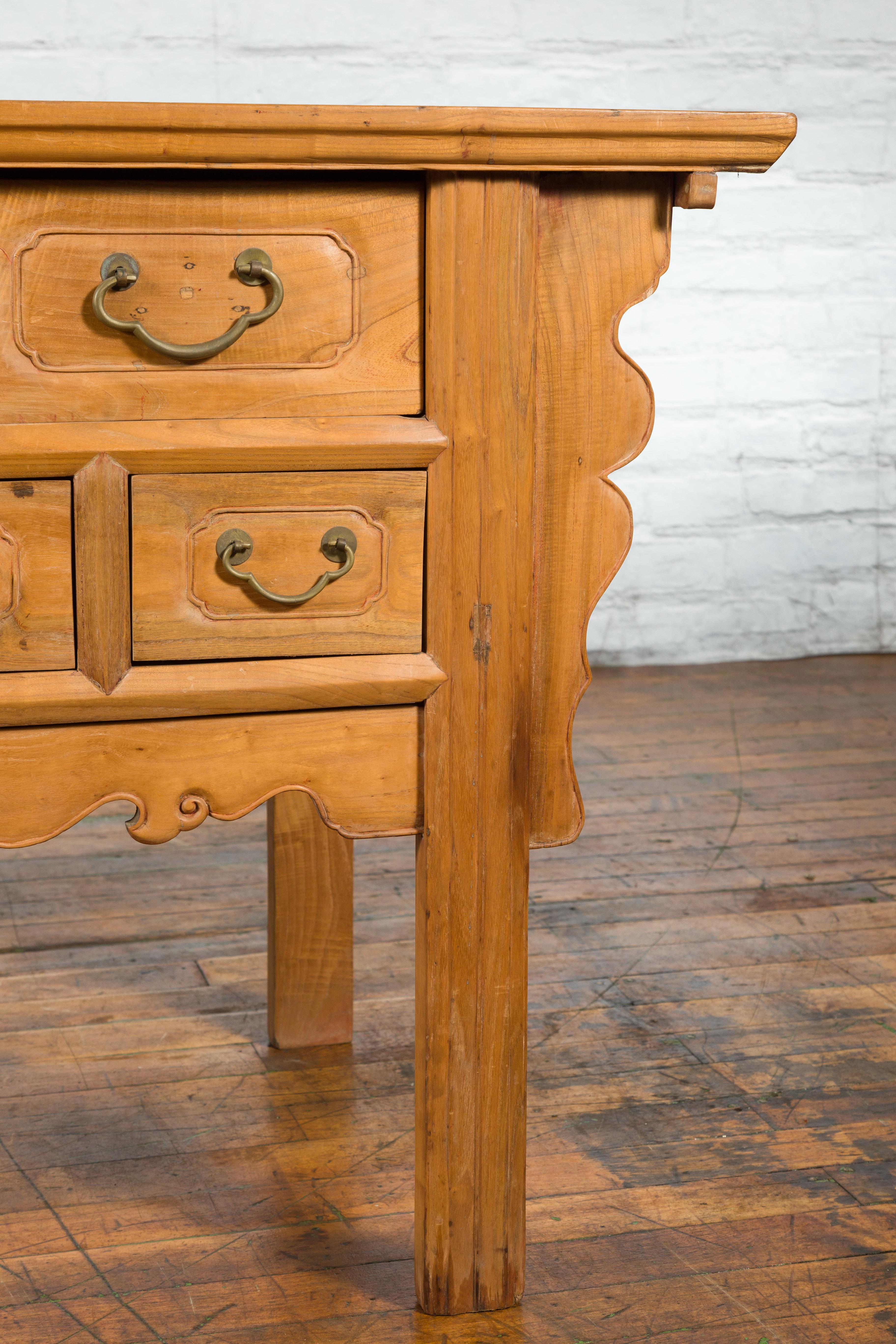 Chinese Qing 19th Century Side Table with Five Drawers and Carved Spandrels For Sale 8