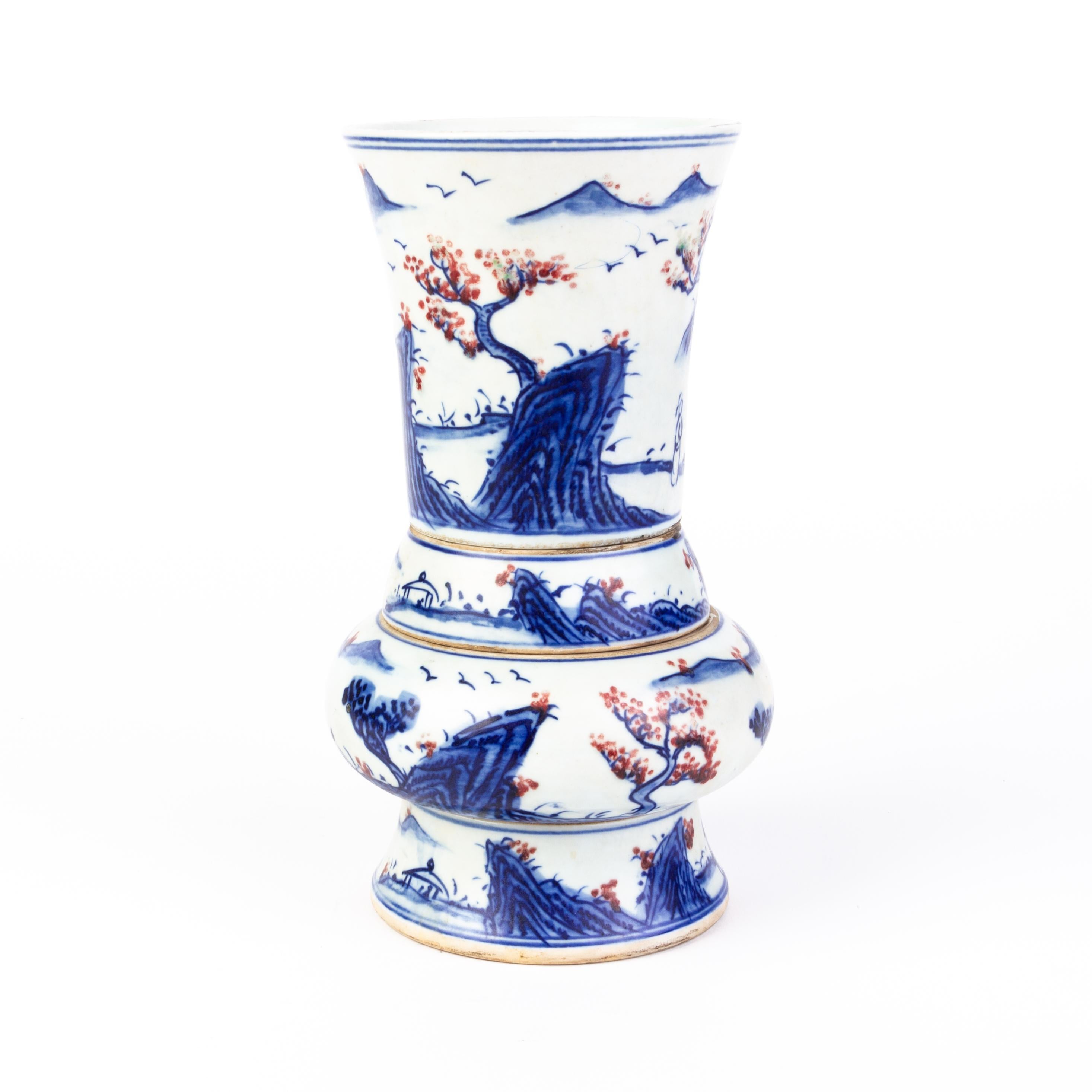 Chinese Qing Blue & White Porcelain Gu Vase 19th Century  In Good Condition For Sale In Nottingham, GB