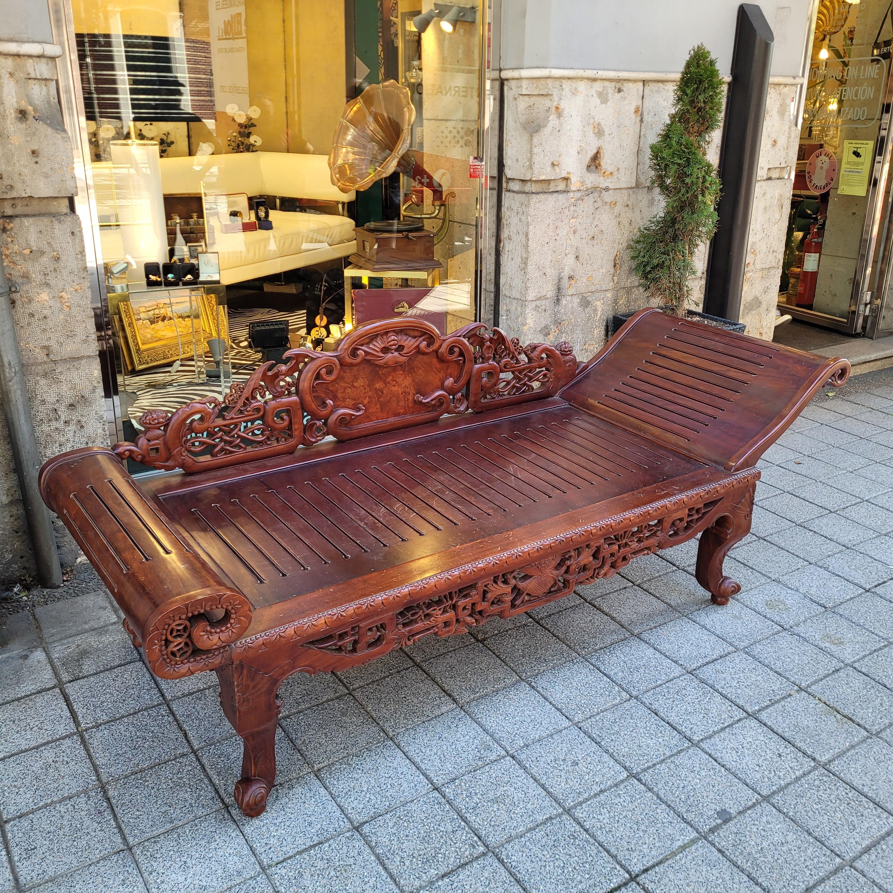 Letto da giorno cinese Qing rosso Wood, letto da oppio femminile, legno in vendita 3