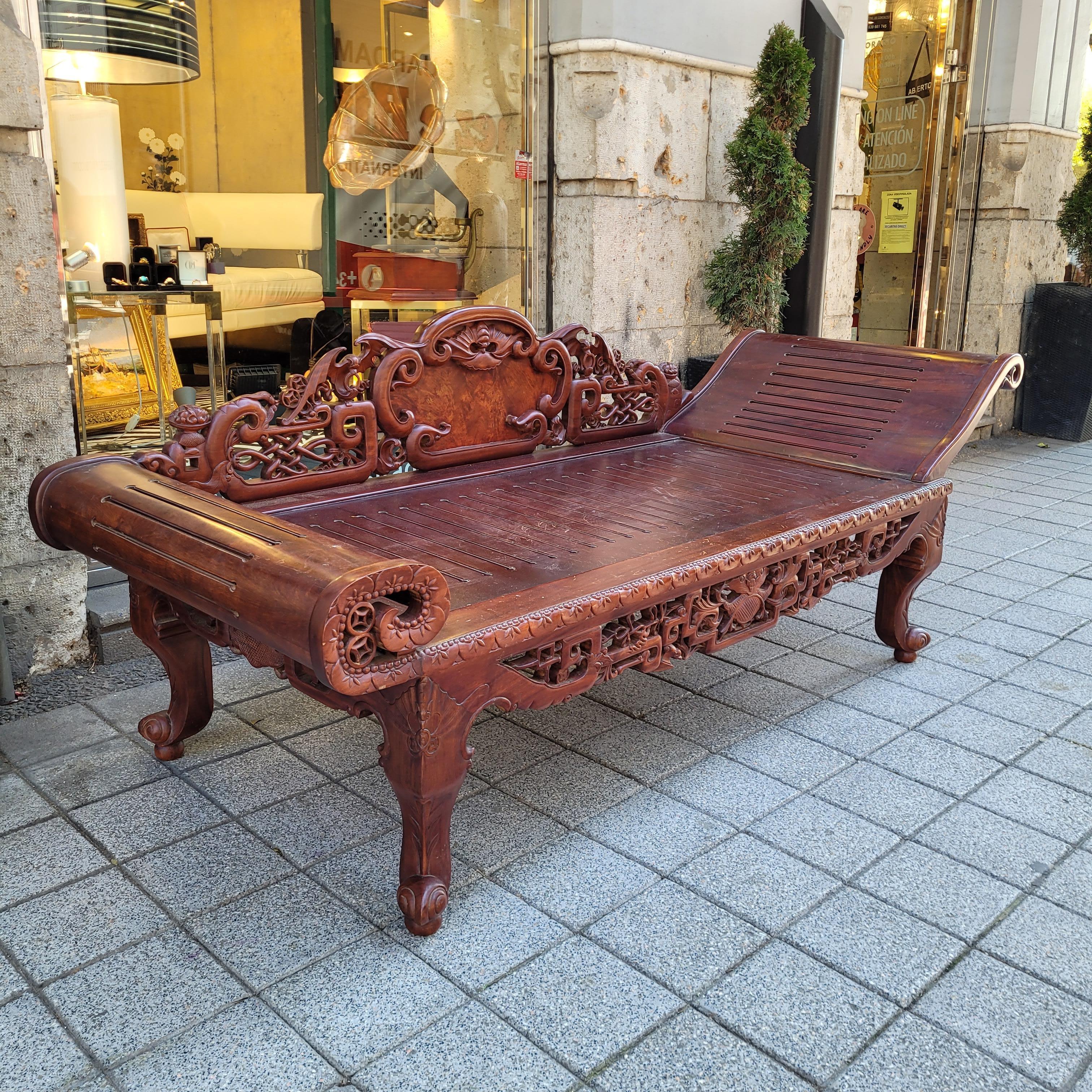 Letto da giorno cinese Qing rosso Wood, letto da oppio femminile, legno in vendita 4