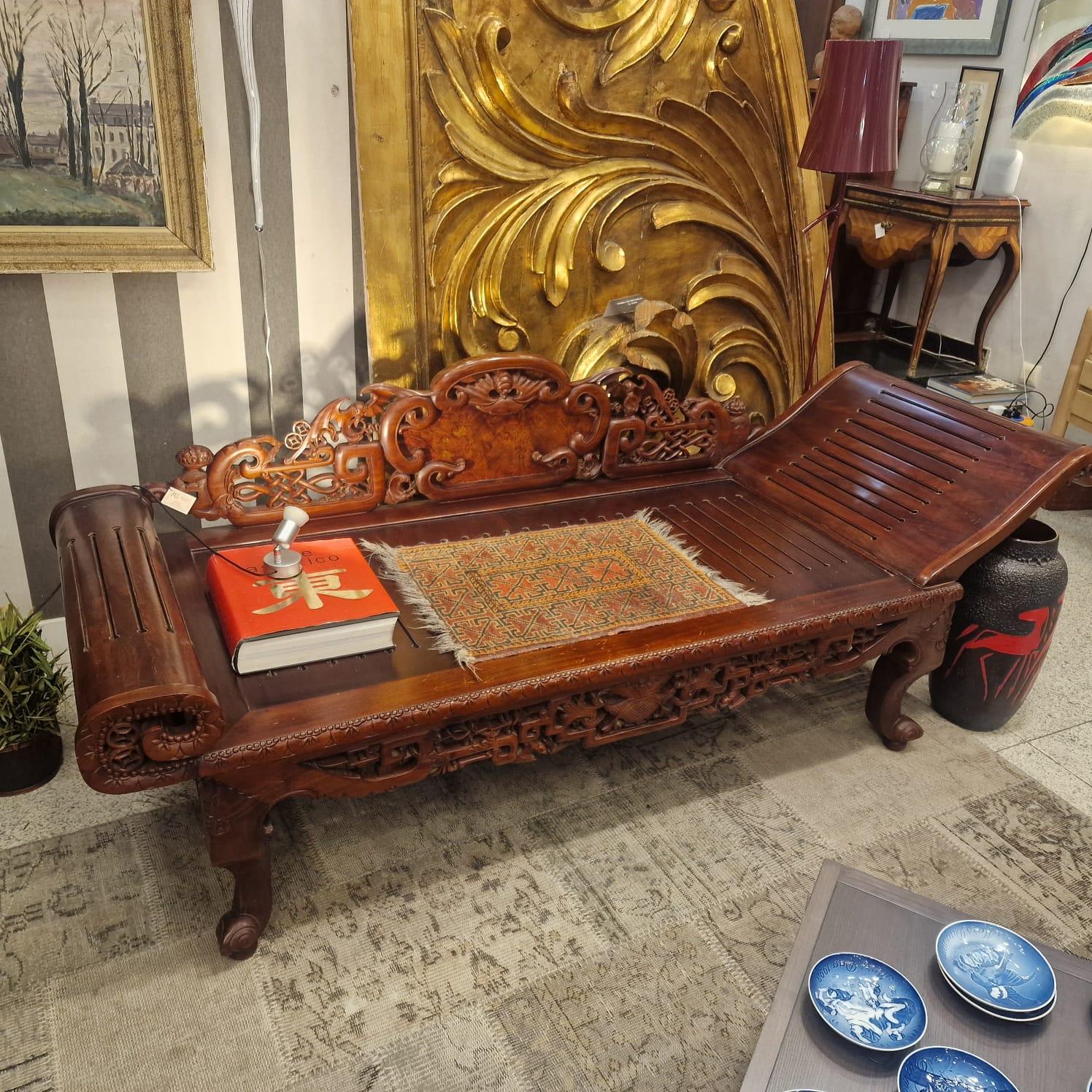 Letto da giorno cinese Qing rosso Wood, letto da oppio femminile, legno in vendita 12