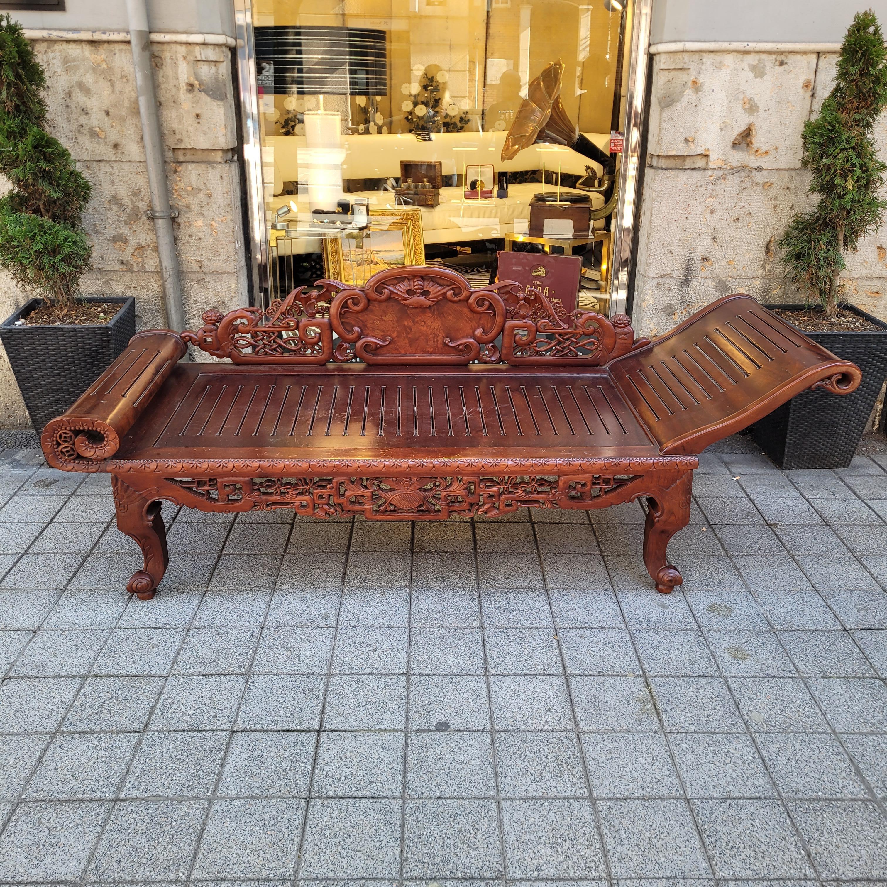 Letto da giorno cinese Qing rosso Wood, letto da oppio femminile, legno In condizioni buone in vendita a Valladolid, ES