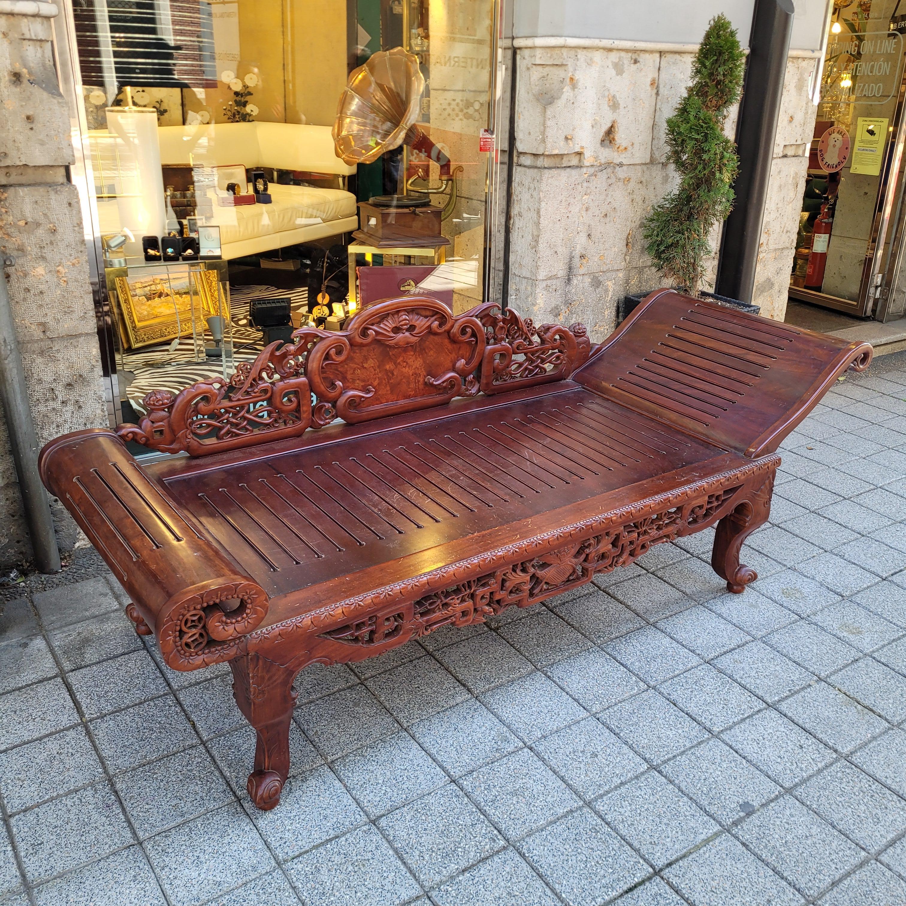 Letto da giorno cinese Qing rosso Wood, letto da oppio femminile, legno in vendita 2