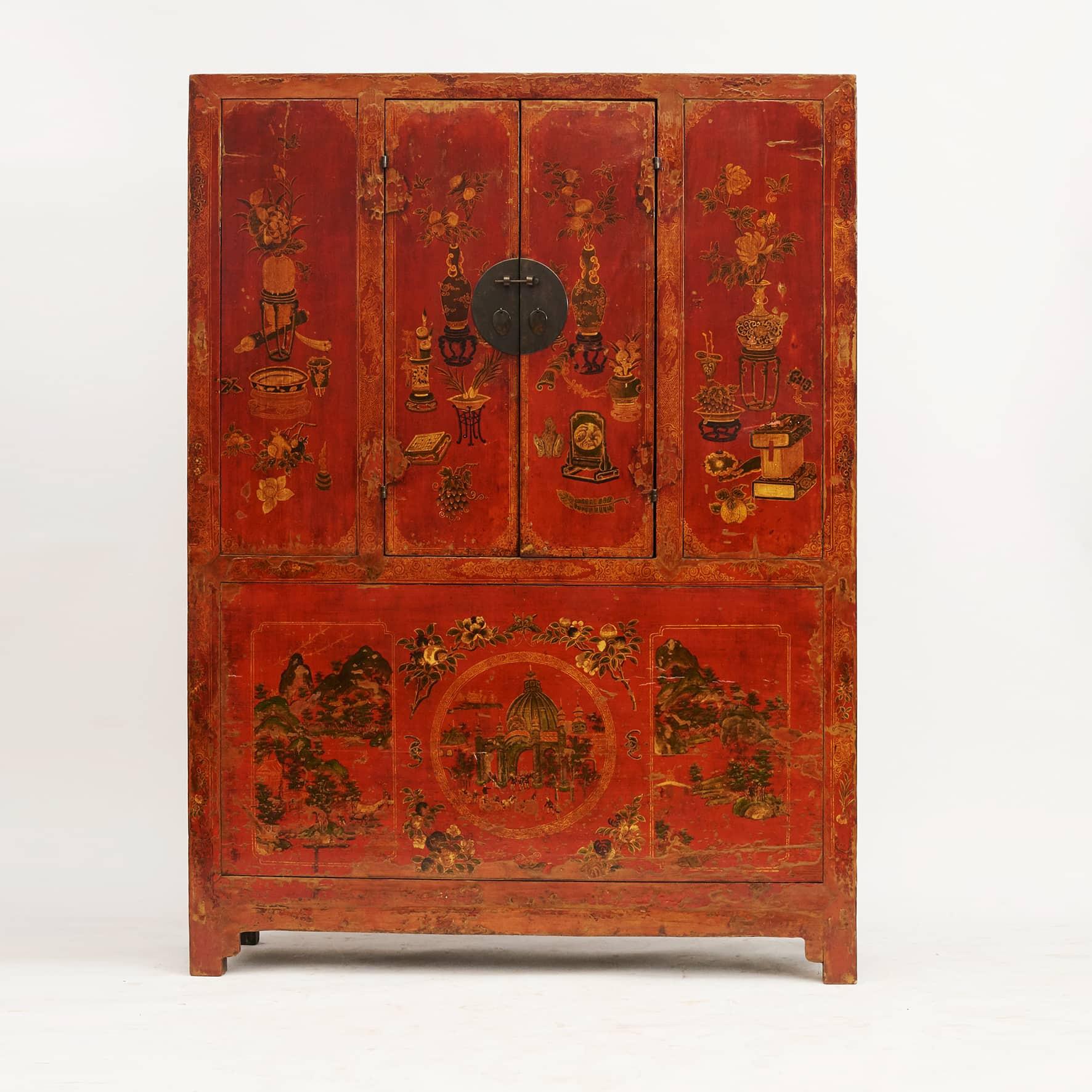 Chinese Qing Dynasty Cabinet with Original Décor For Sale 5