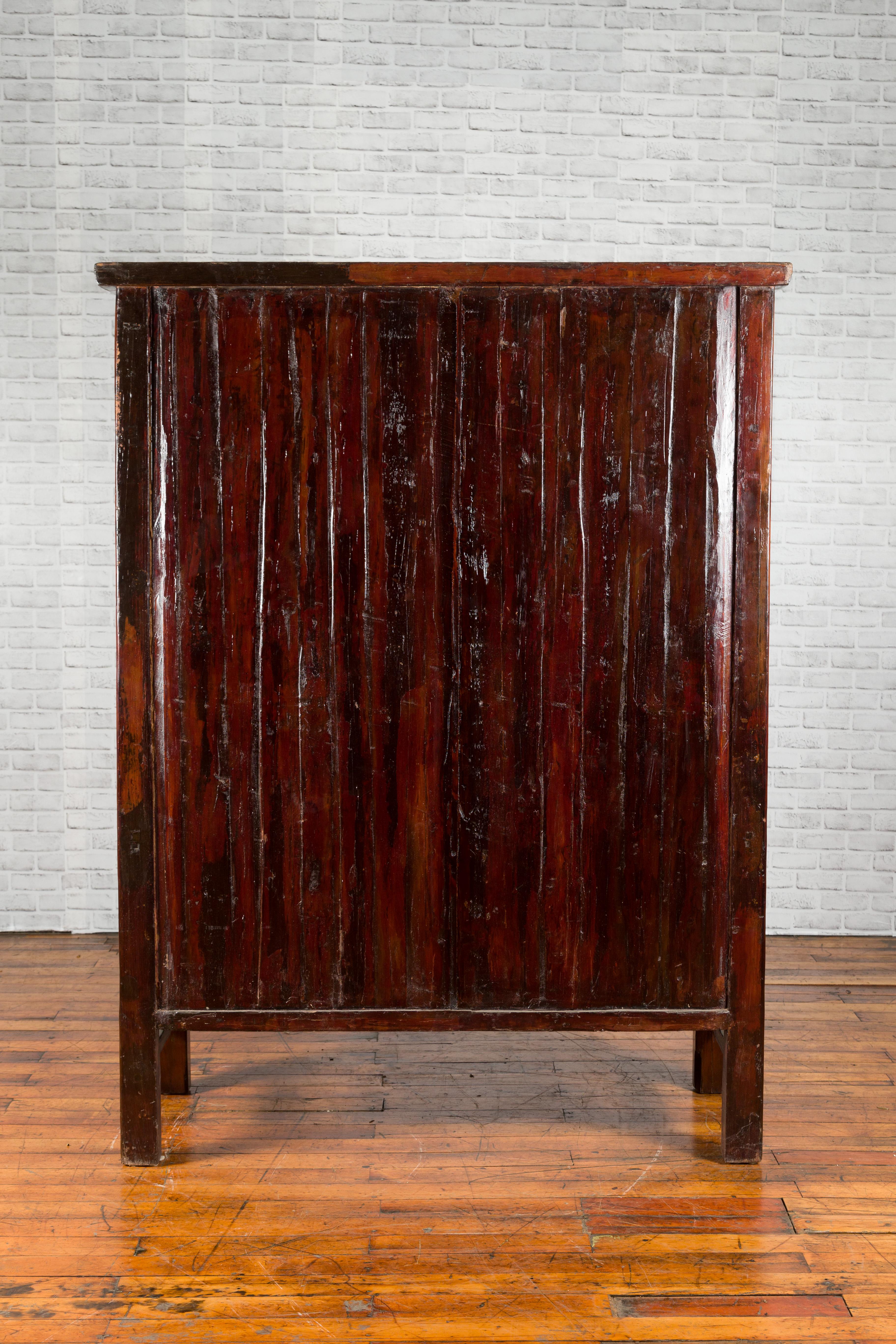 Chinese Qing Dynasty 19th Century Accordion Doors Cabinet with Three Drawers For Sale 7