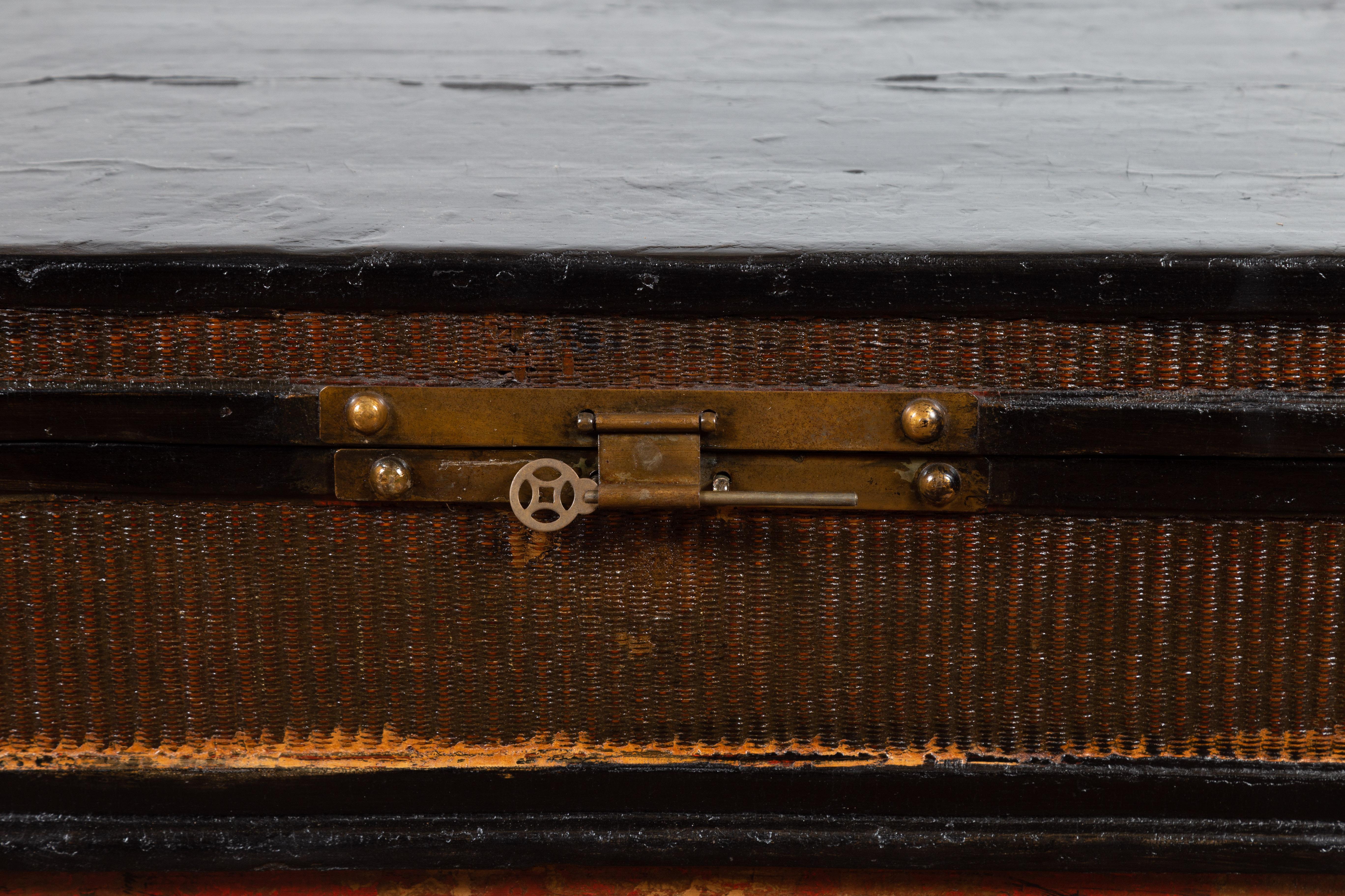 Chinese Qing Dynasty 19th Century Black Lacquer Blanket Chest with Rattan Inlay For Sale 4