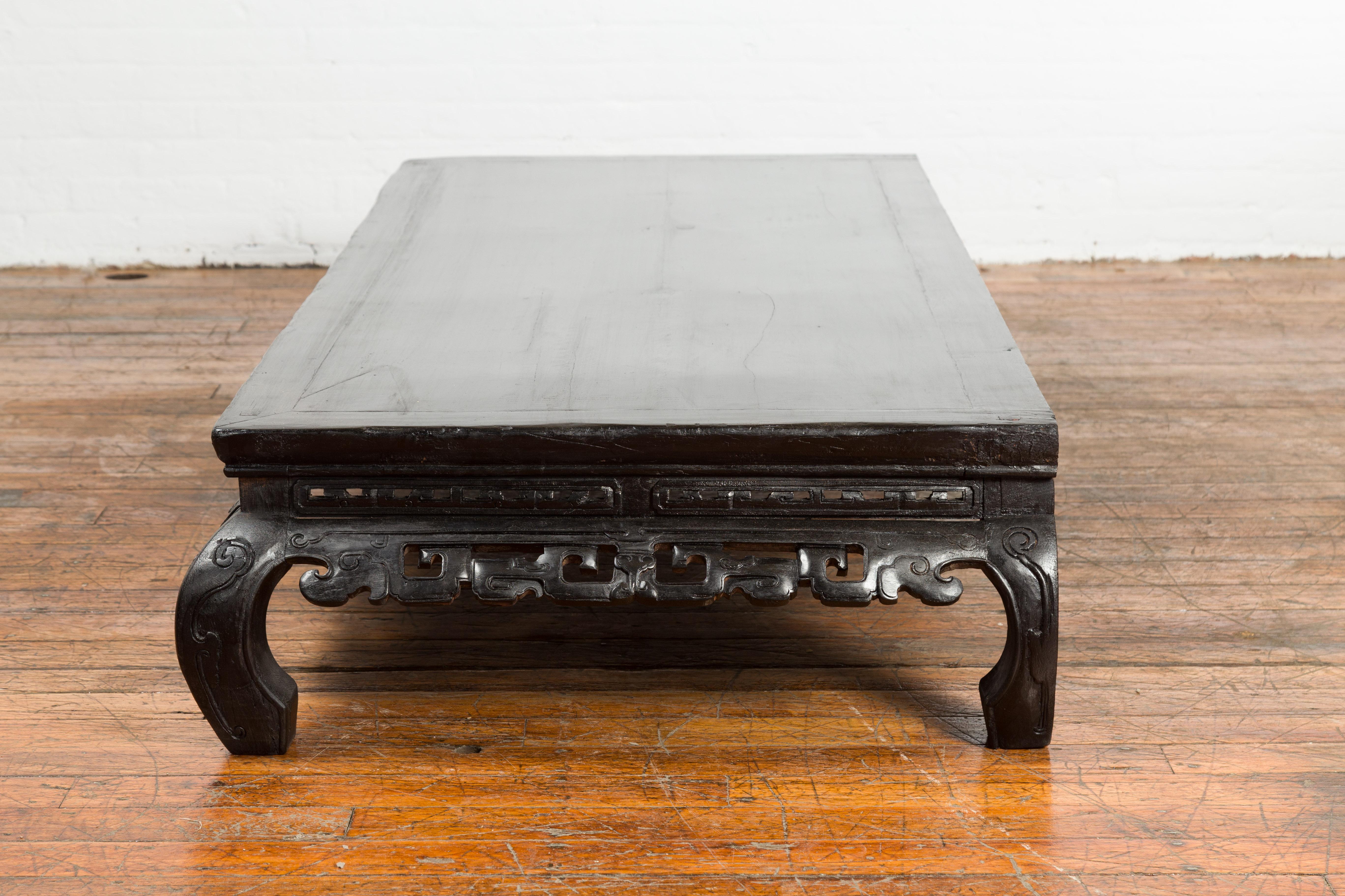 Chinese Qing Dynasty 19th Century Black Lacquer Carved Low Kang Coffee Table 7