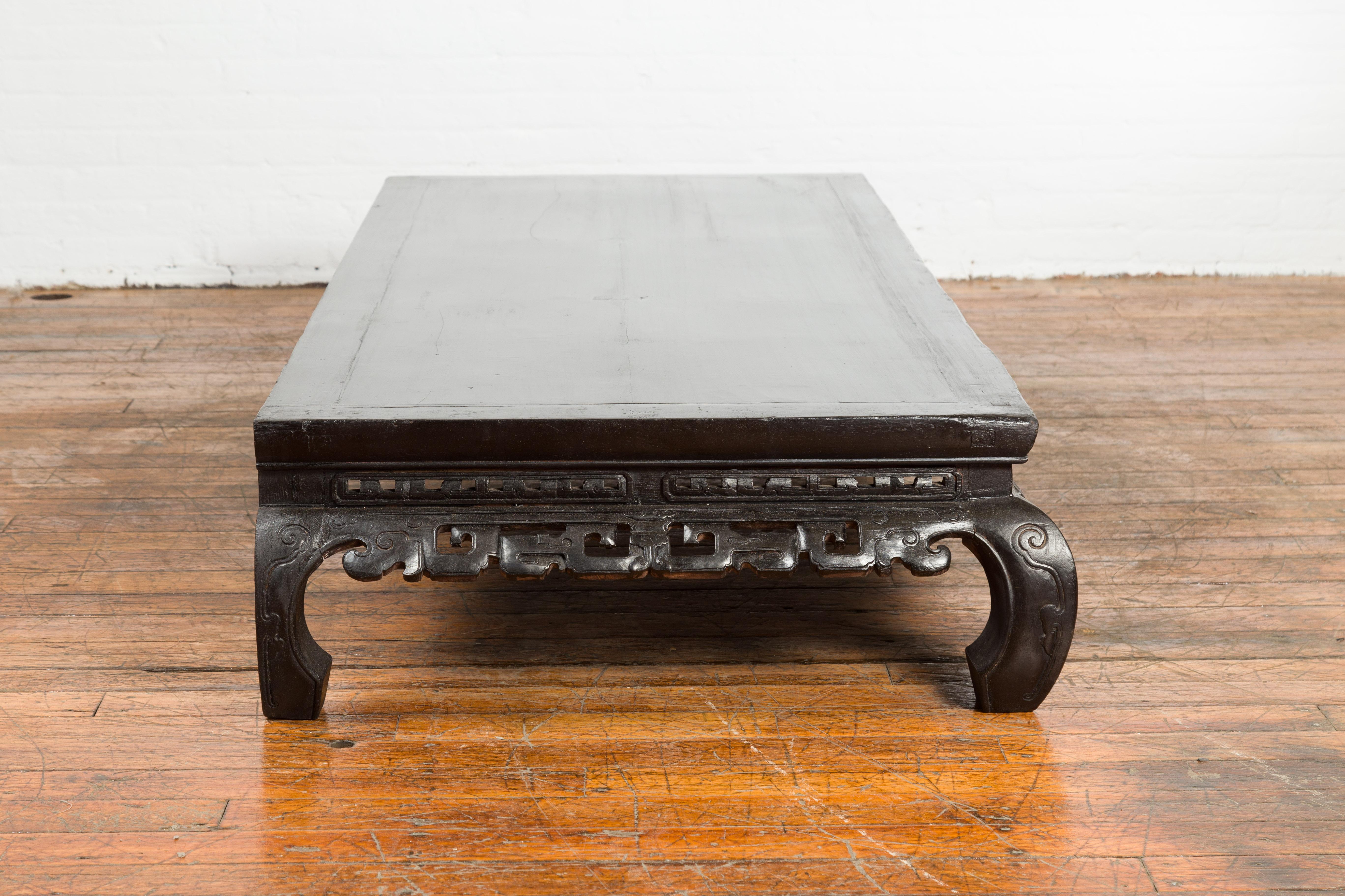 Chinese Qing Dynasty 19th Century Black Lacquer Carved Low Kang Coffee Table 5